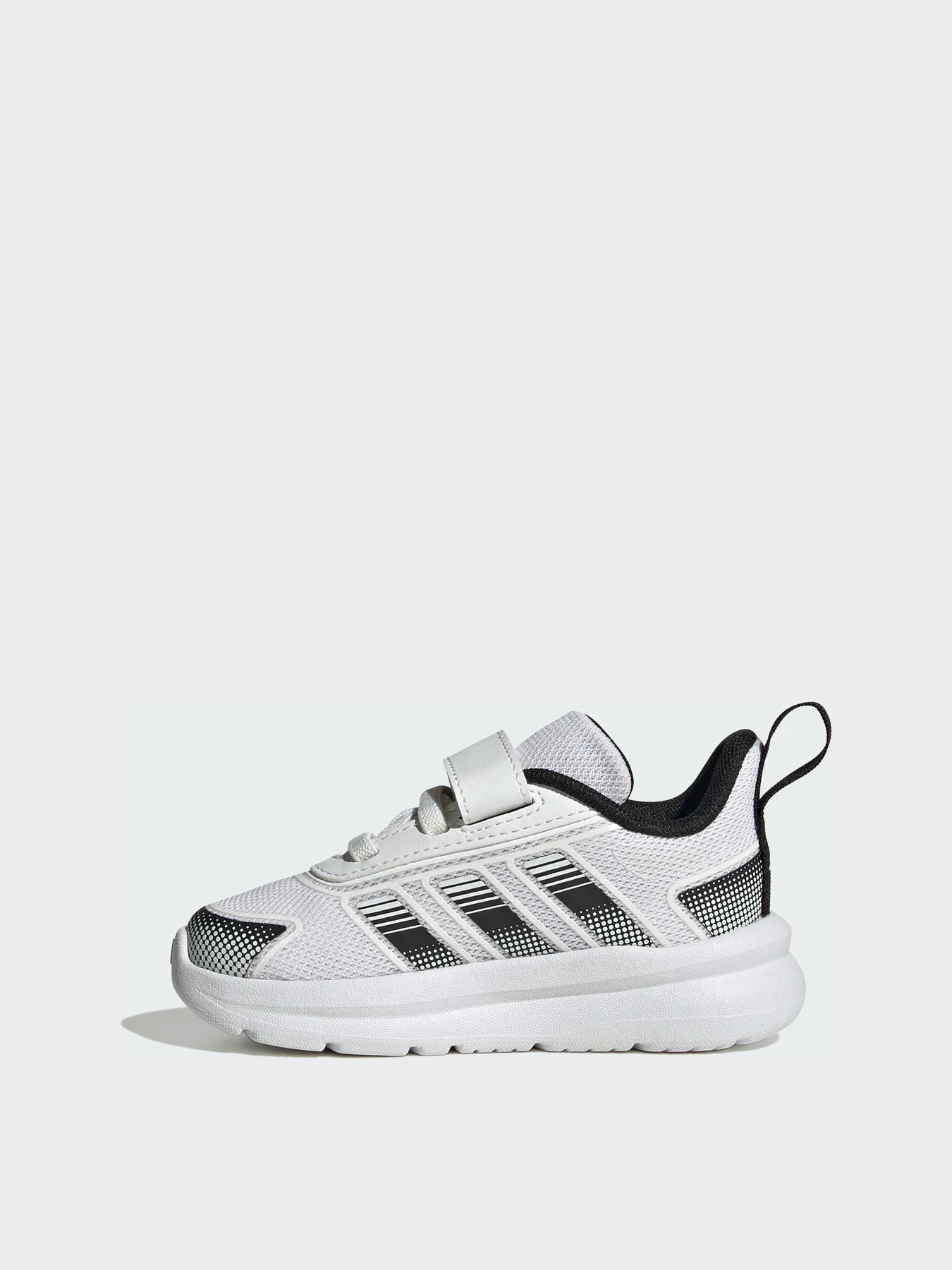 Кроссовки Adidas модель KJ6709 Кроссовки Adidas модель KJ6709 Фото