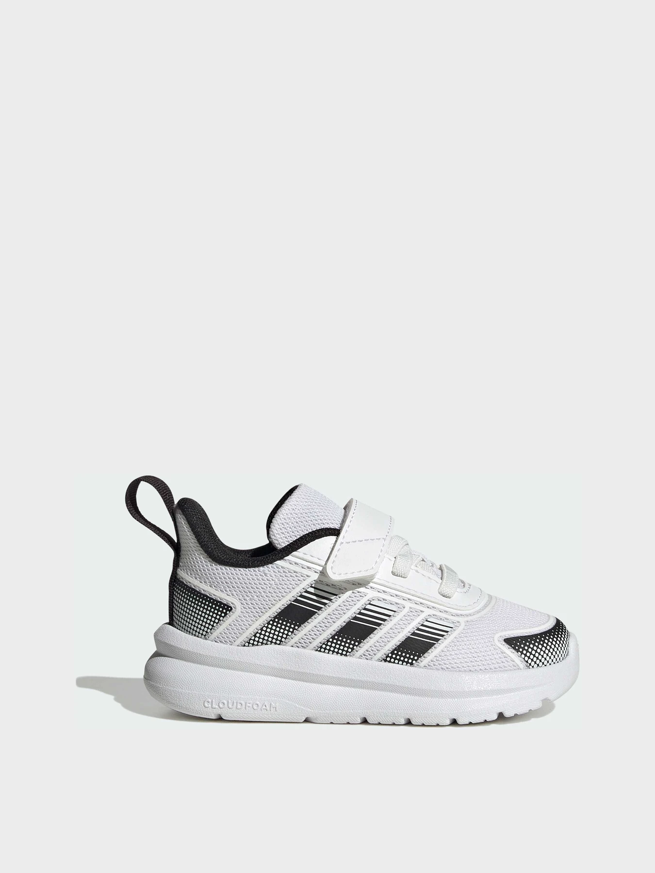Кроссовки Adidas модель KJ6709 Кроссовки Adidas модель KJ6709 Фото