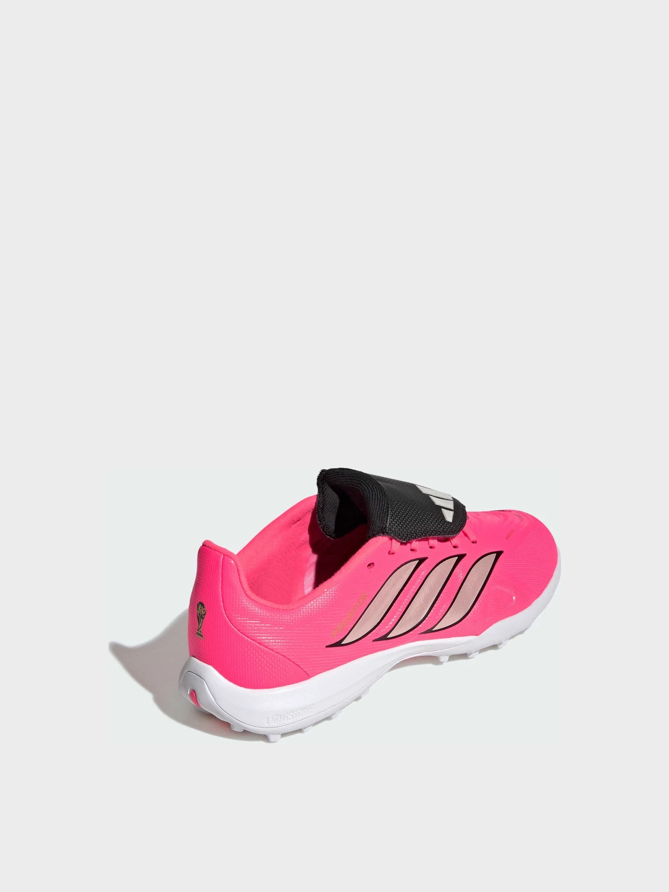 Кросівки Adidas Predator модель HQ0007 Кросівки Adidas Predator модель HQ0007 Фото