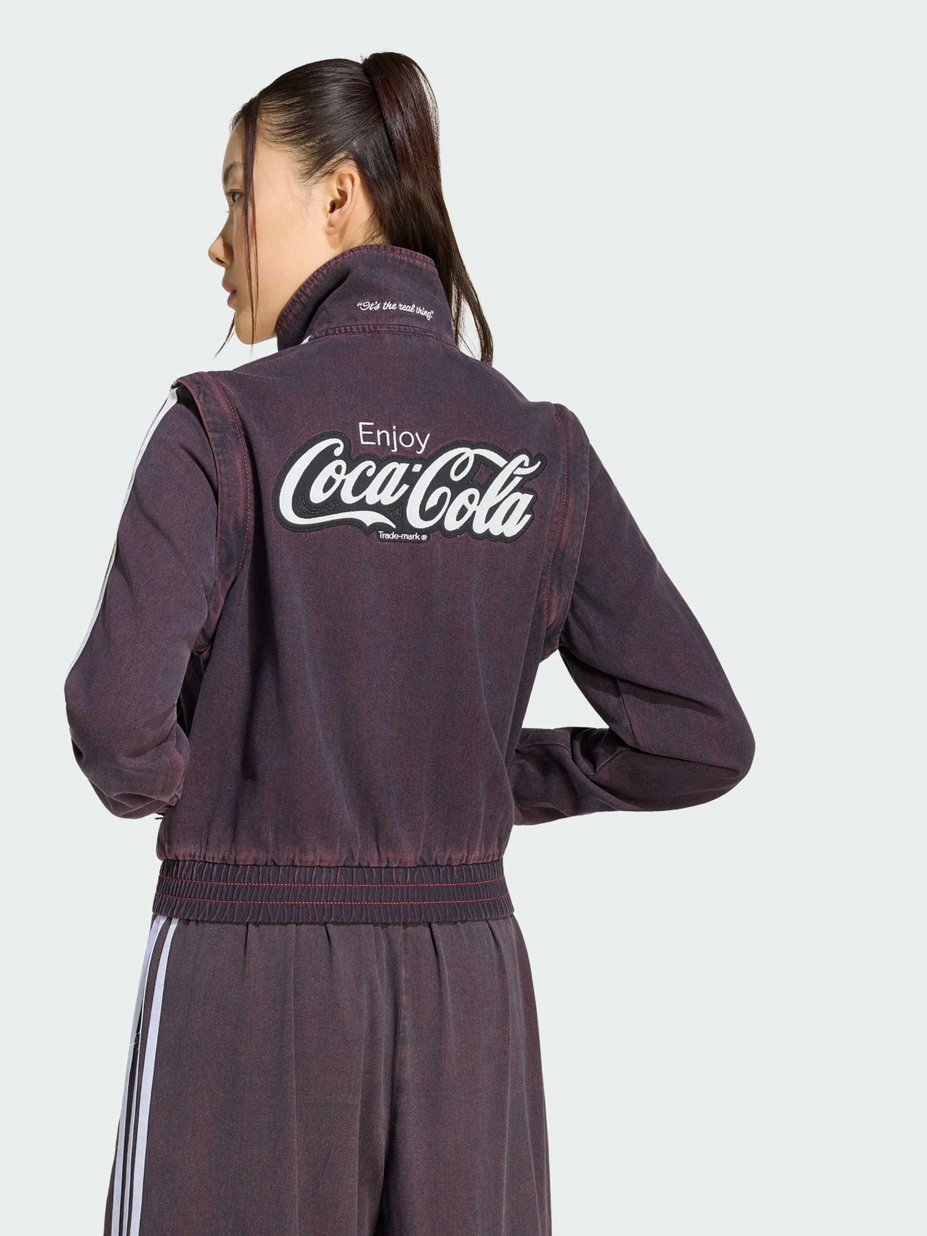 Куртки и дубленки Adidas модель KY7693 Куртки и дубленки Adidas модель KY7693 Фото