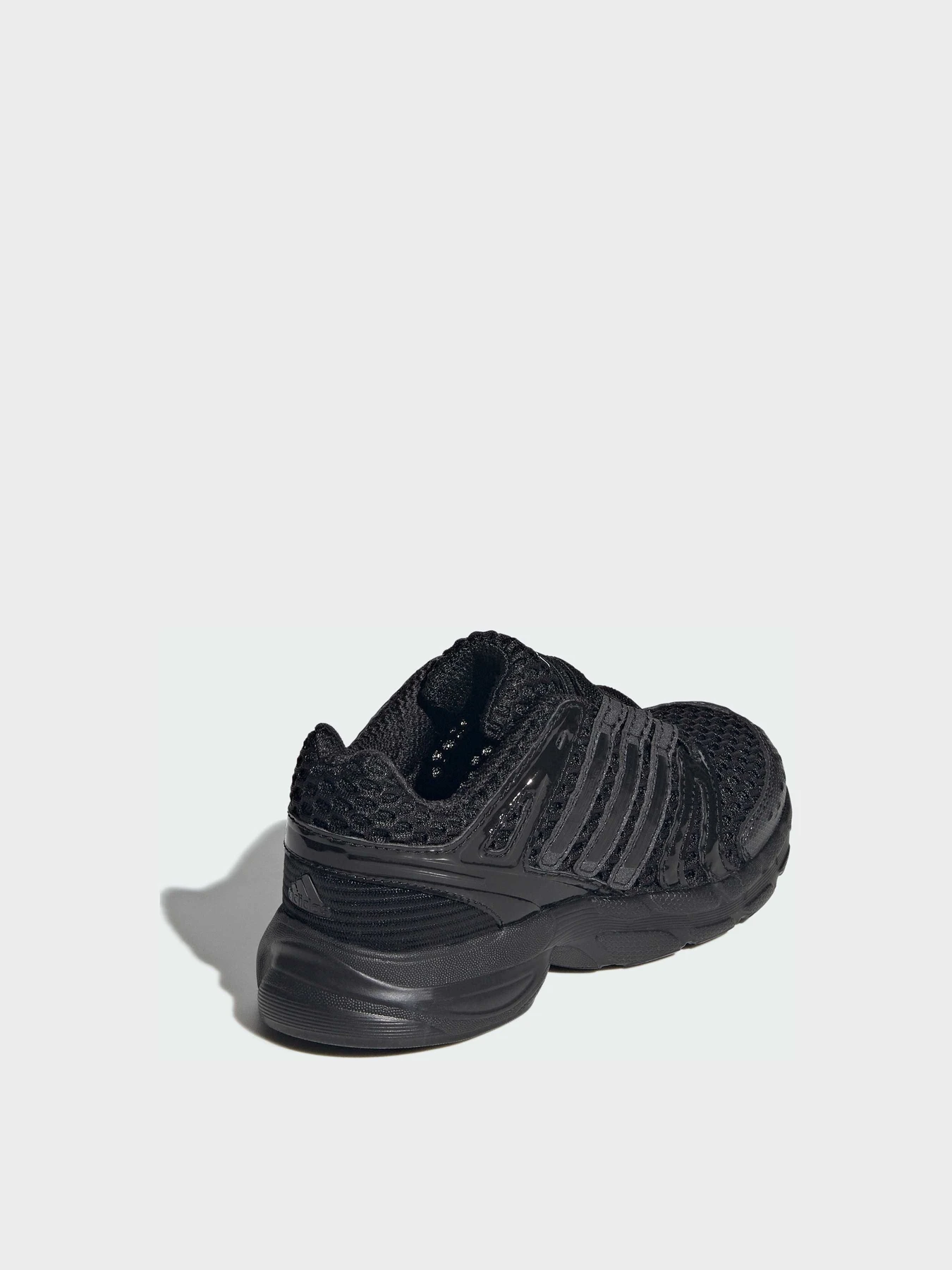 Кроссовки Adidas модель KJ8365 Кроссовки Adidas модель KJ8365 Фото