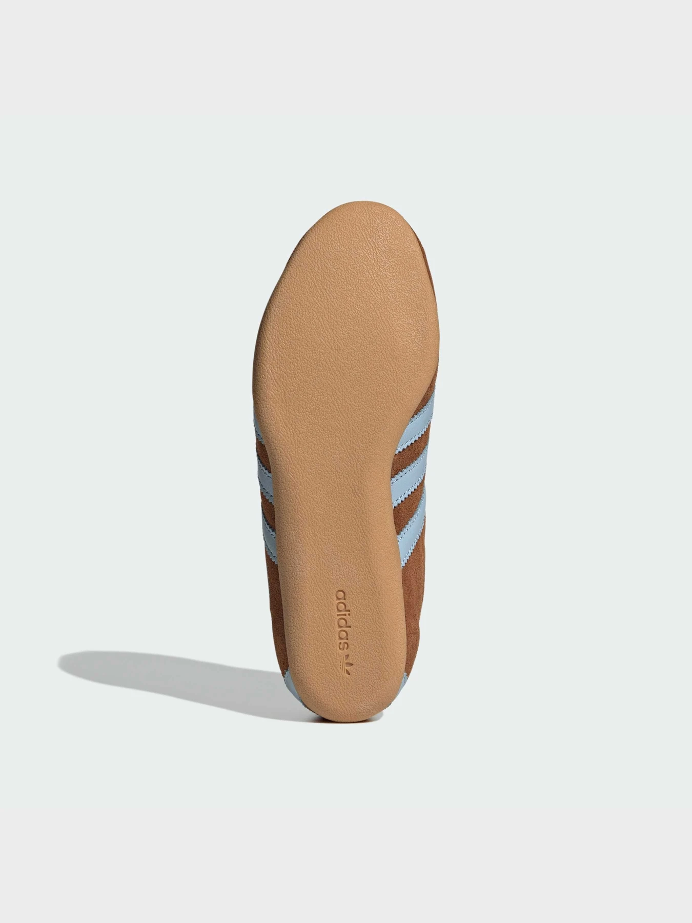 Кросівки Adidas модель IH3992 Кросівки Adidas модель IH3992 Фото