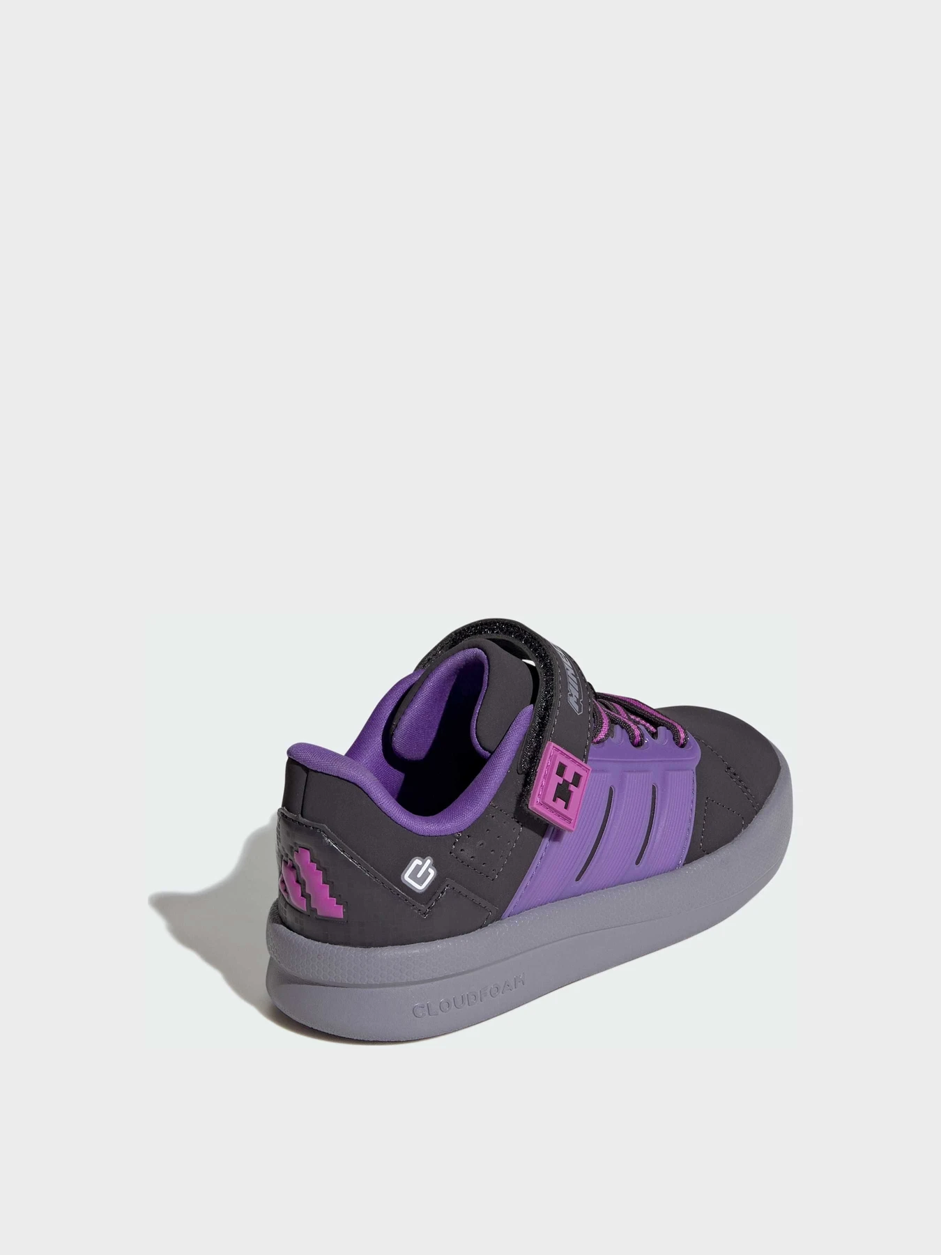 Кроссовки Adidas модель KI9113 Кроссовки Adidas модель KI9113 Фото