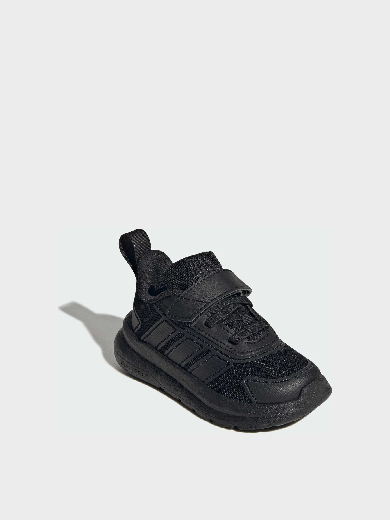 Кроссовки Adidas модель KJ6708 Кроссовки Adidas модель KJ6708 Фото