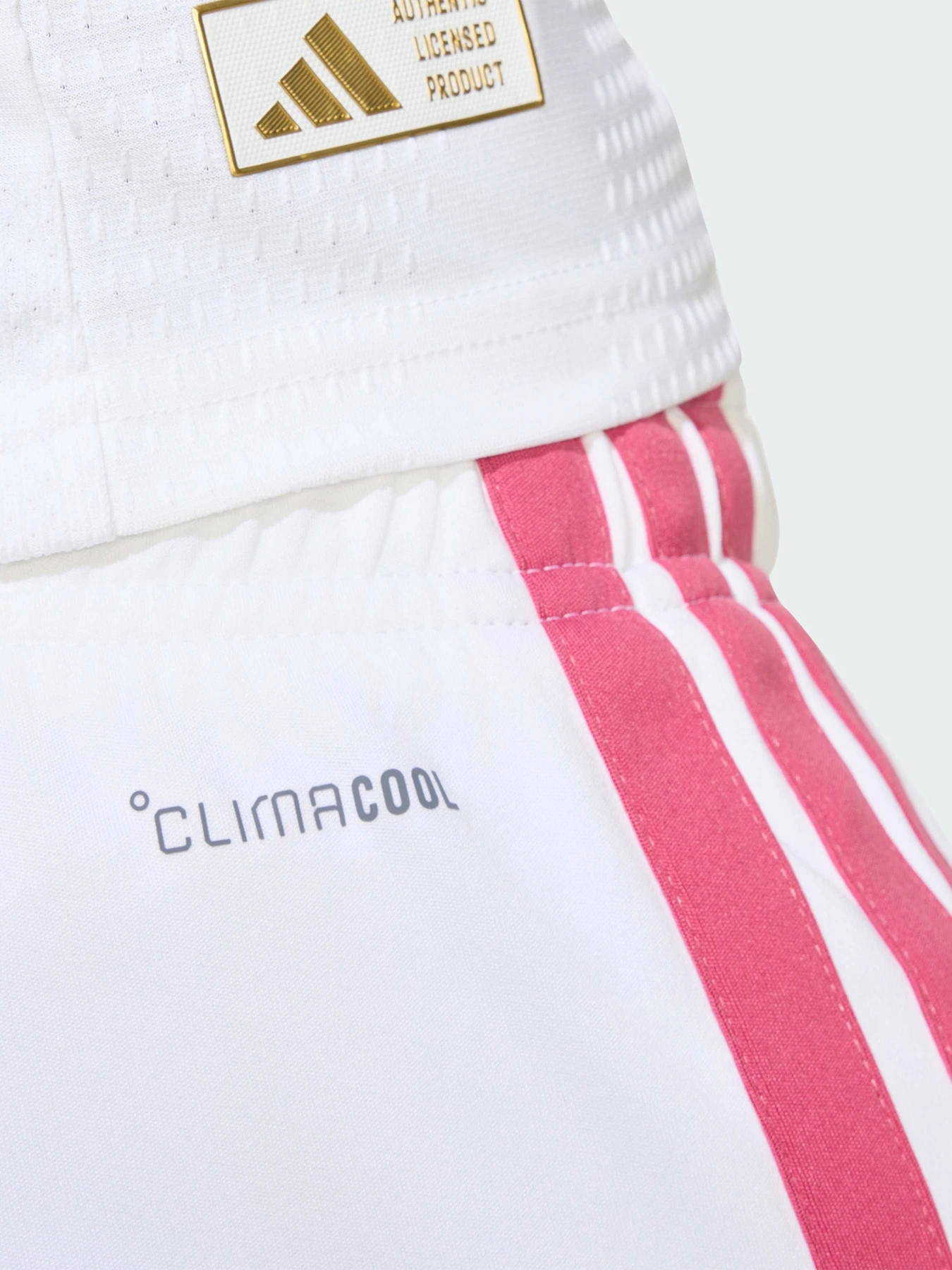 Шорты Adidas модель JZ7214 Шорты Adidas модель JZ7214 Фото
