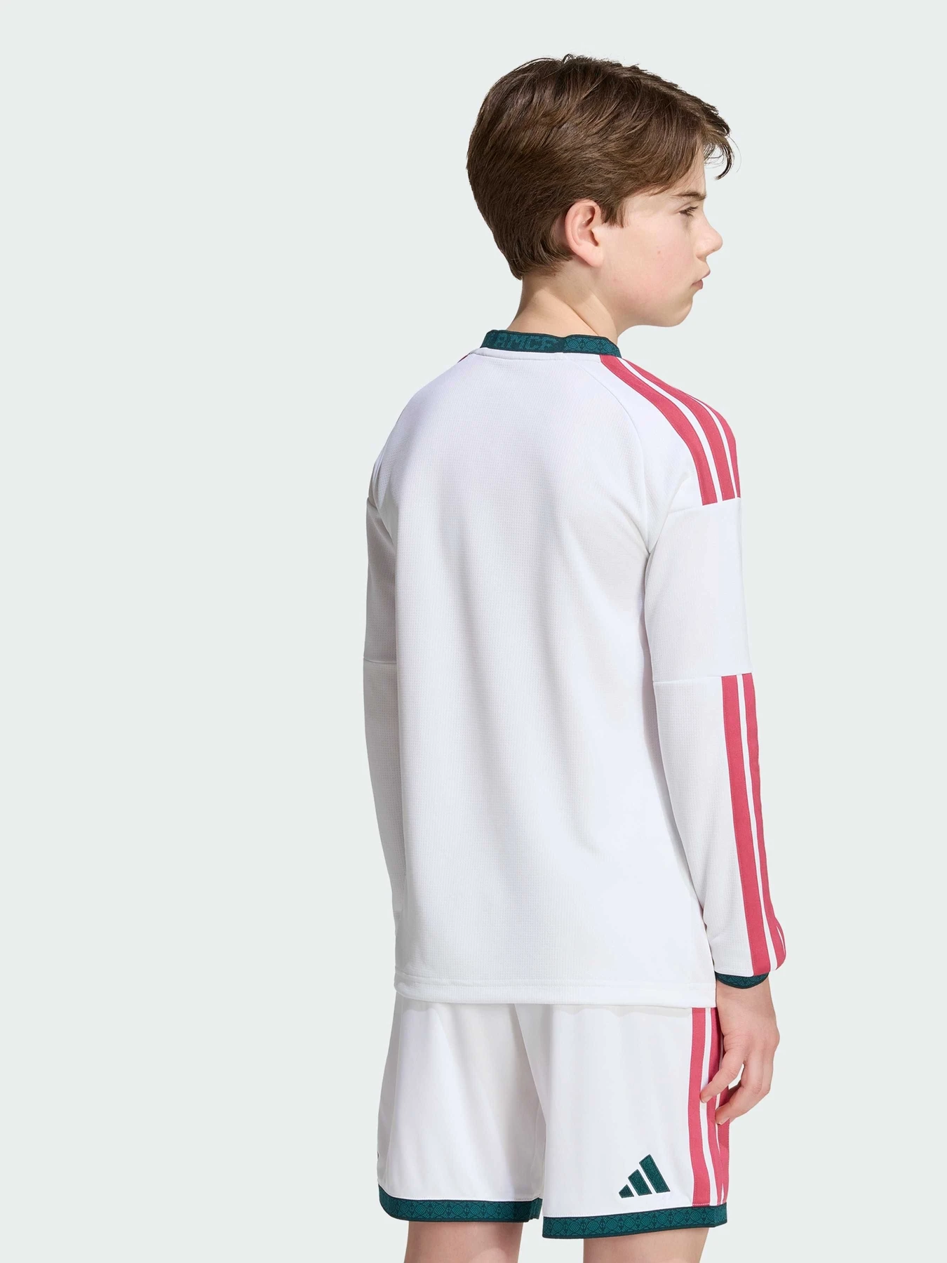 Худи и свитшоты Adidas модель KC3947 Худи и свитшоты Adidas модель KC3947 Фото