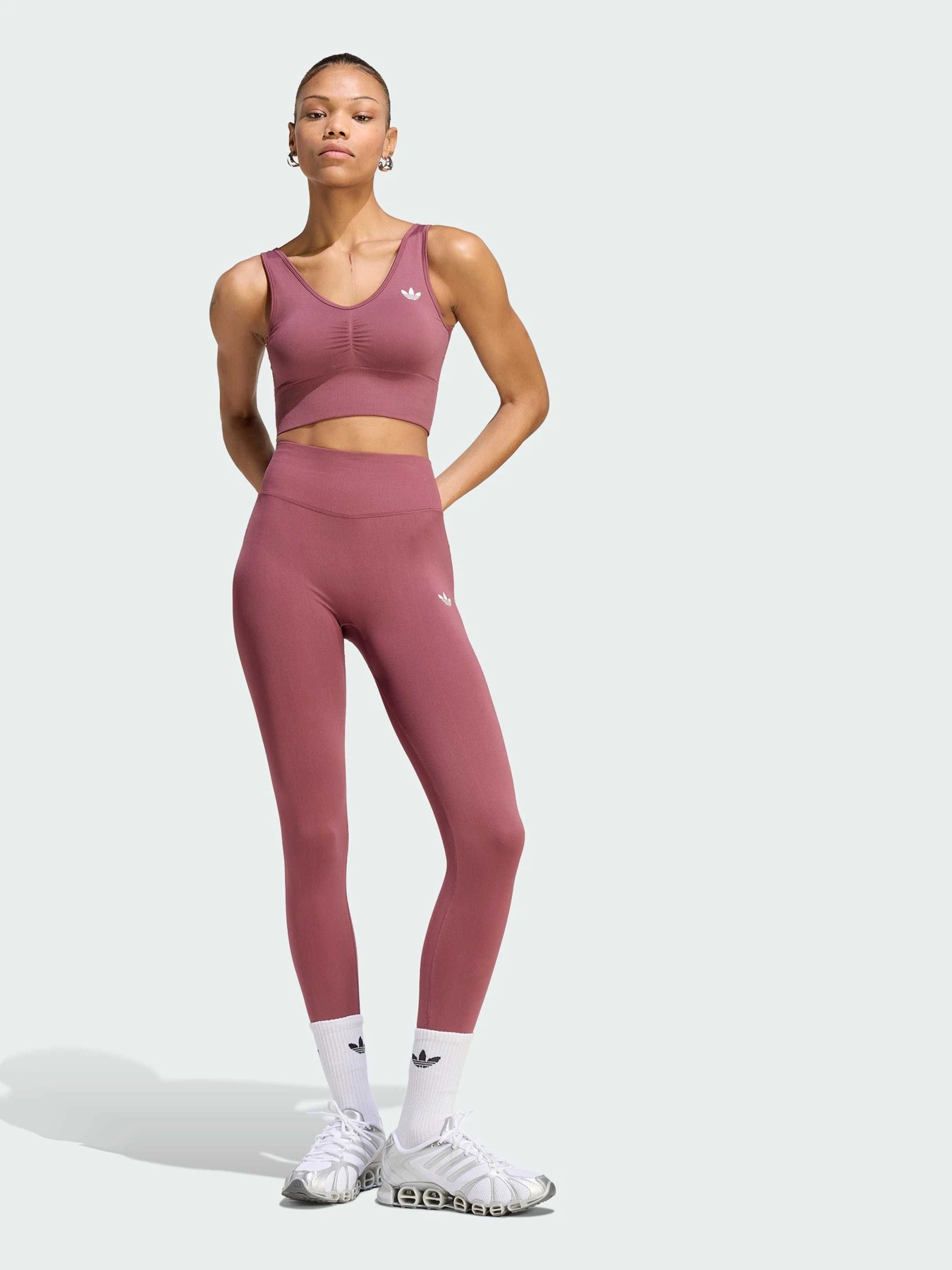 Брюки Adidas Adidas Essentials модель IA4409 Брюки Adidas Adidas Essentials модель IA4409 Фото
