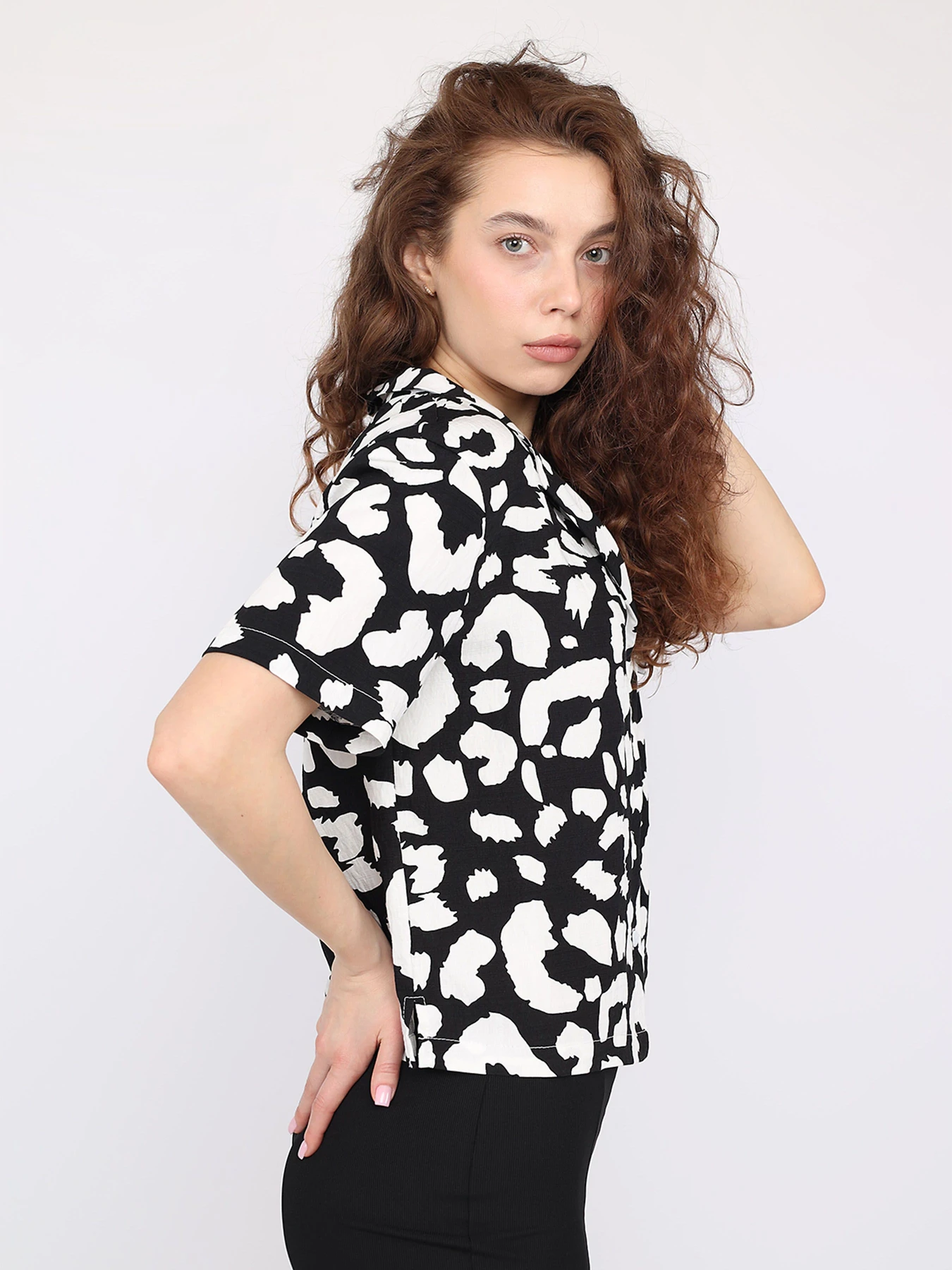 Рубашки YUKI модель ЦБ-00289697 Рубашки YUKI модель ЦБ-00289697 Фото