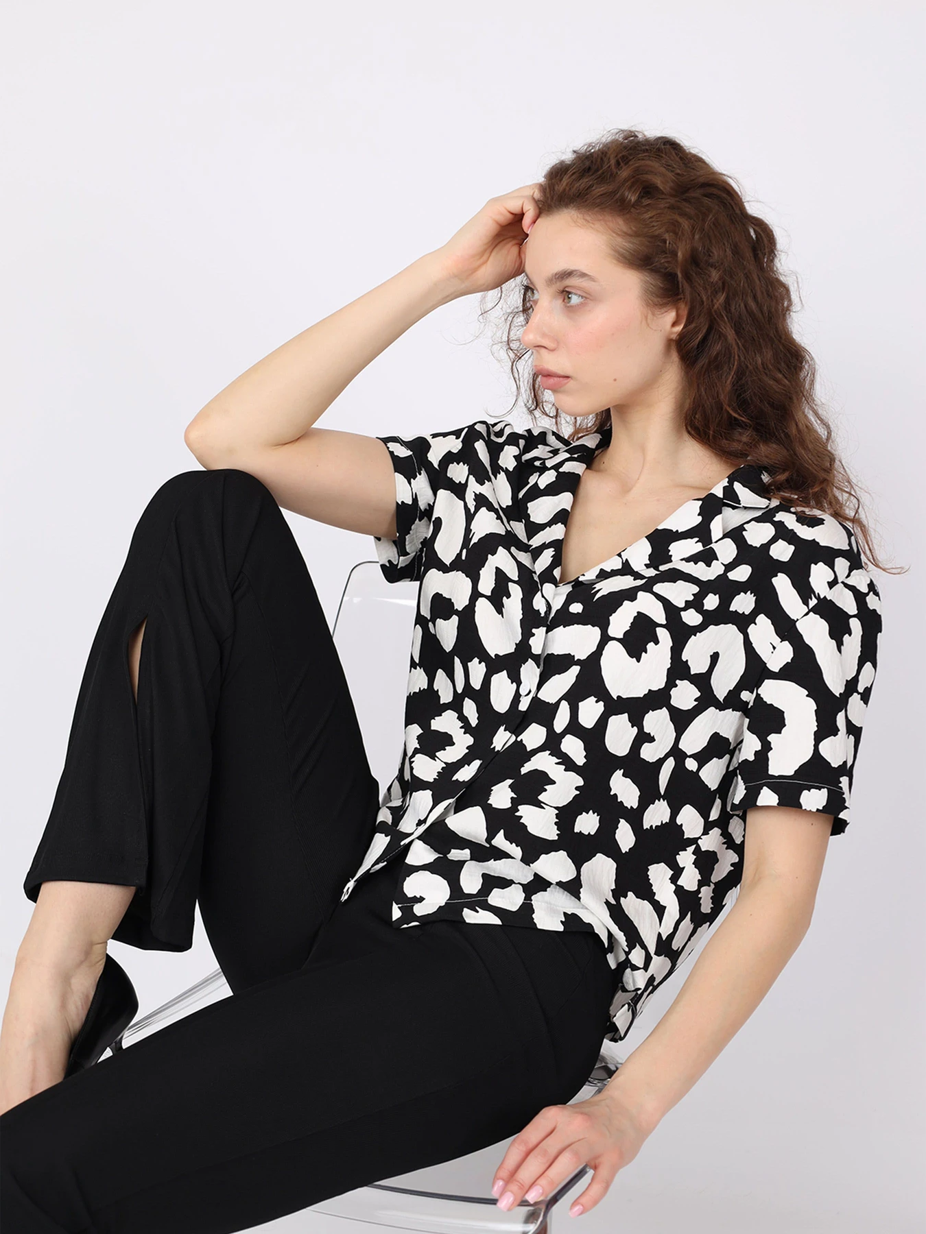 Рубашки YUKI модель ЦБ-00289697 Рубашки YUKI модель ЦБ-00289697 Фото