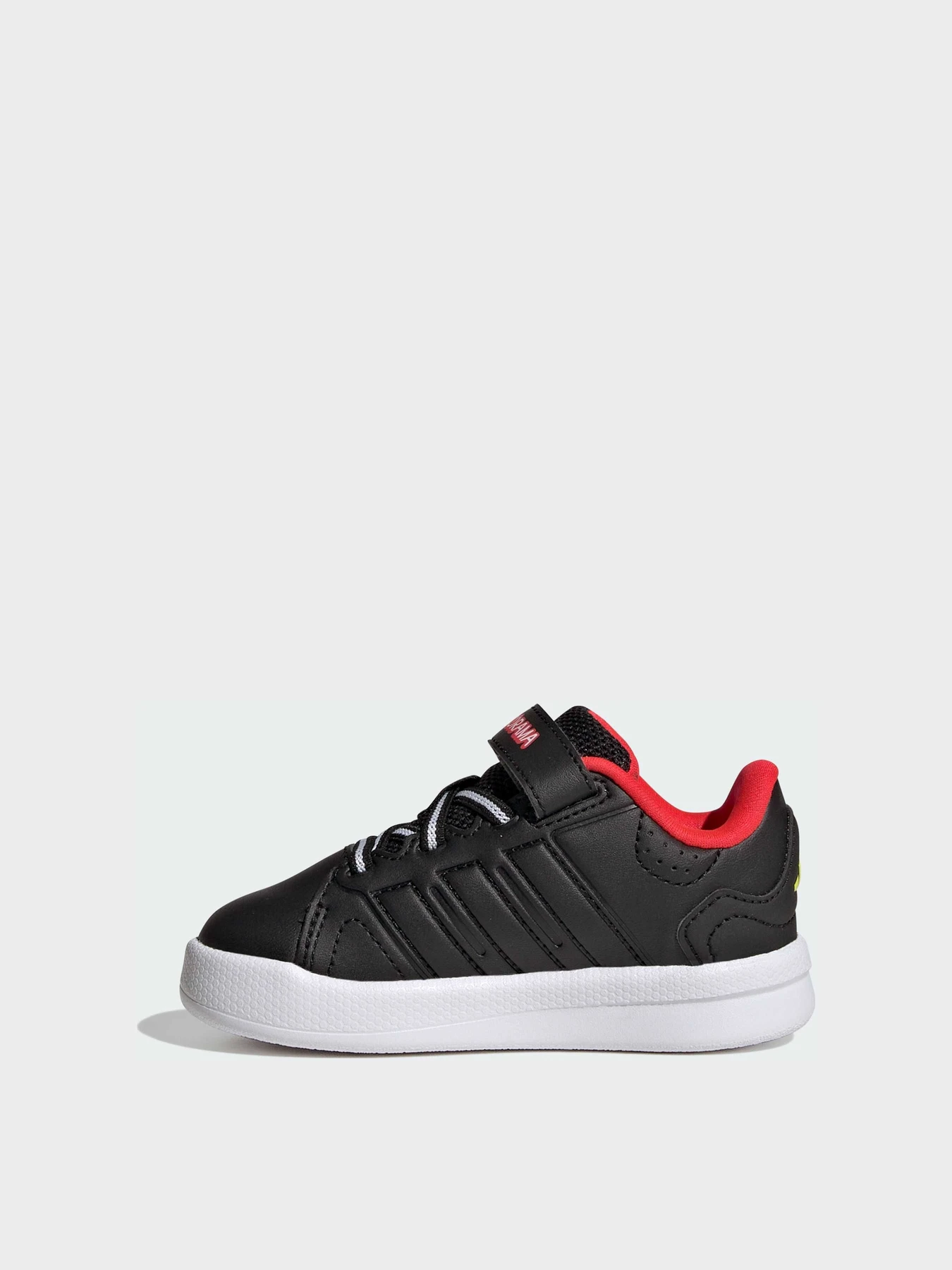 Кроссовки Adidas модель KJ7002 Кроссовки Adidas модель KJ7002 Фото