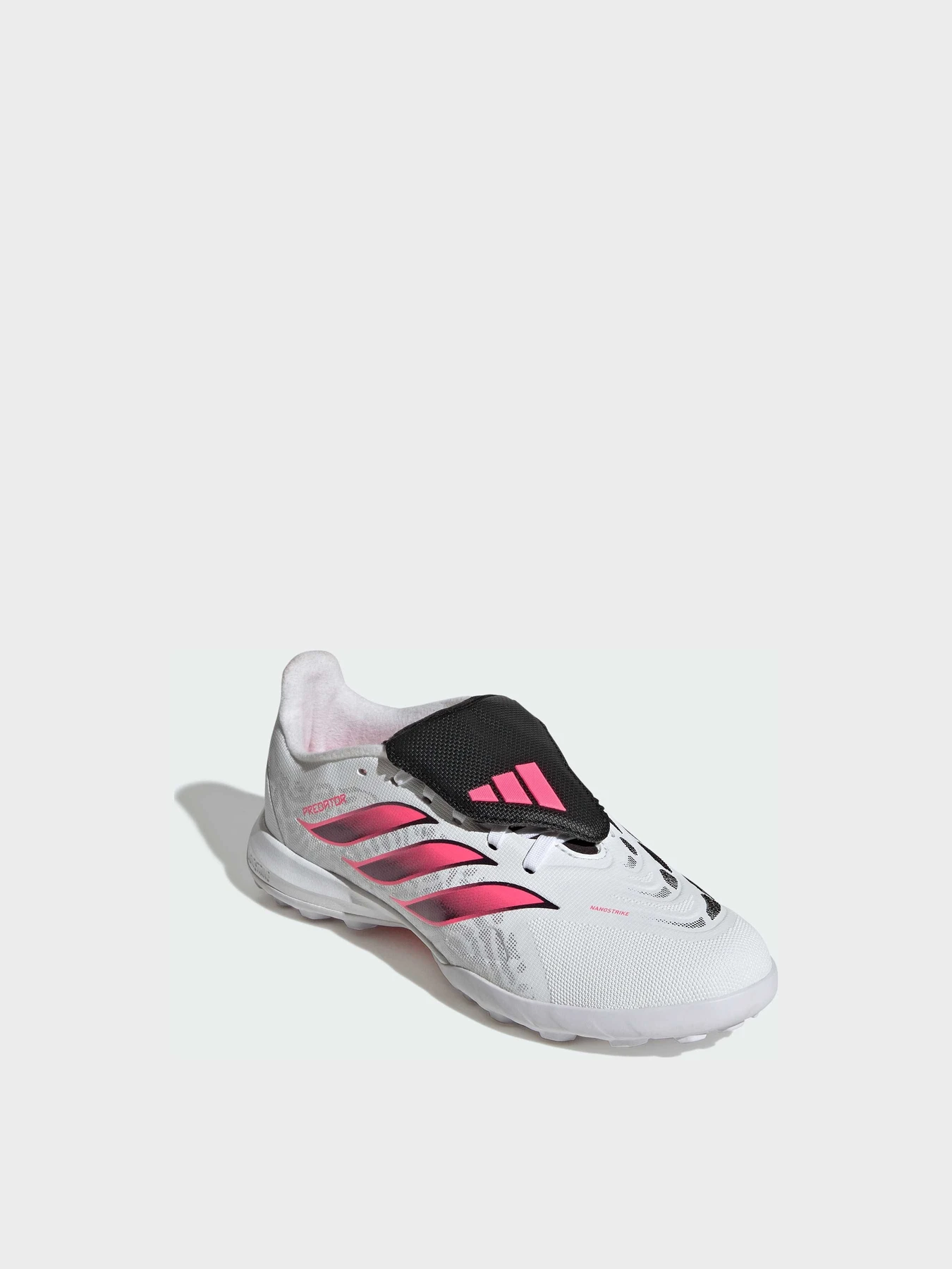 Кросівки Adidas Predator модель IH2103 Кросівки Adidas Predator модель IH2103 Фото