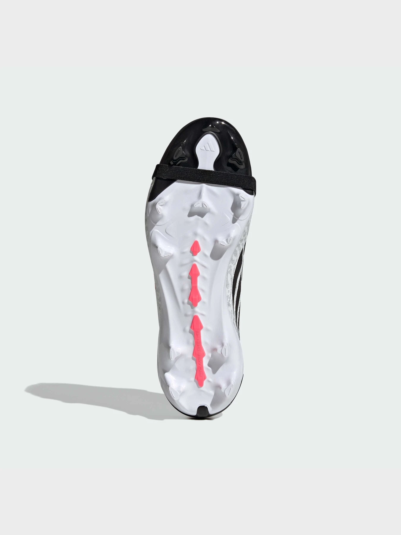 Кросівки Adidas Predator модель IH2107 Кросівки Adidas Predator модель IH2107 Фото