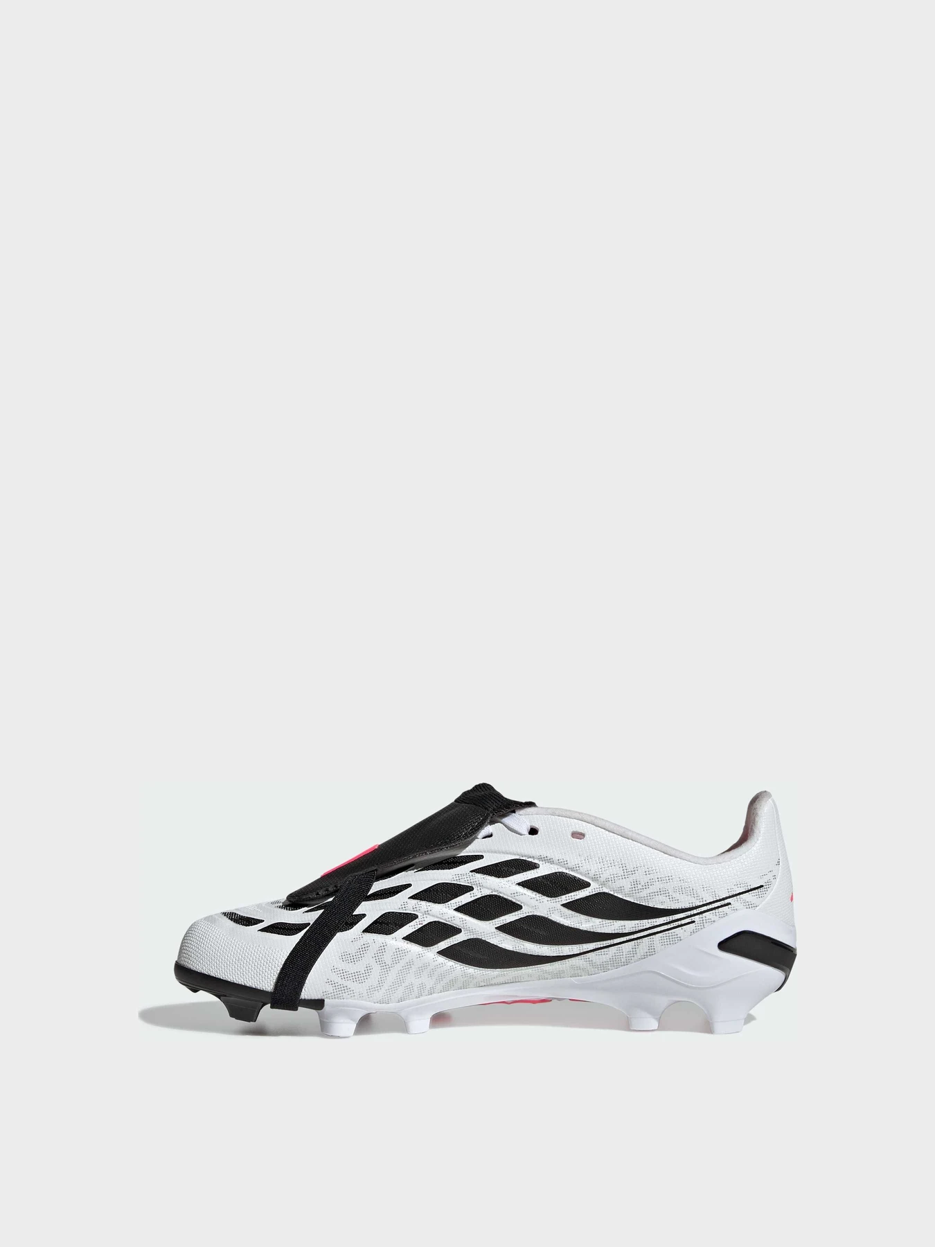 Кросівки Adidas Predator модель IH2107 Кросівки Adidas Predator модель IH2107 Фото