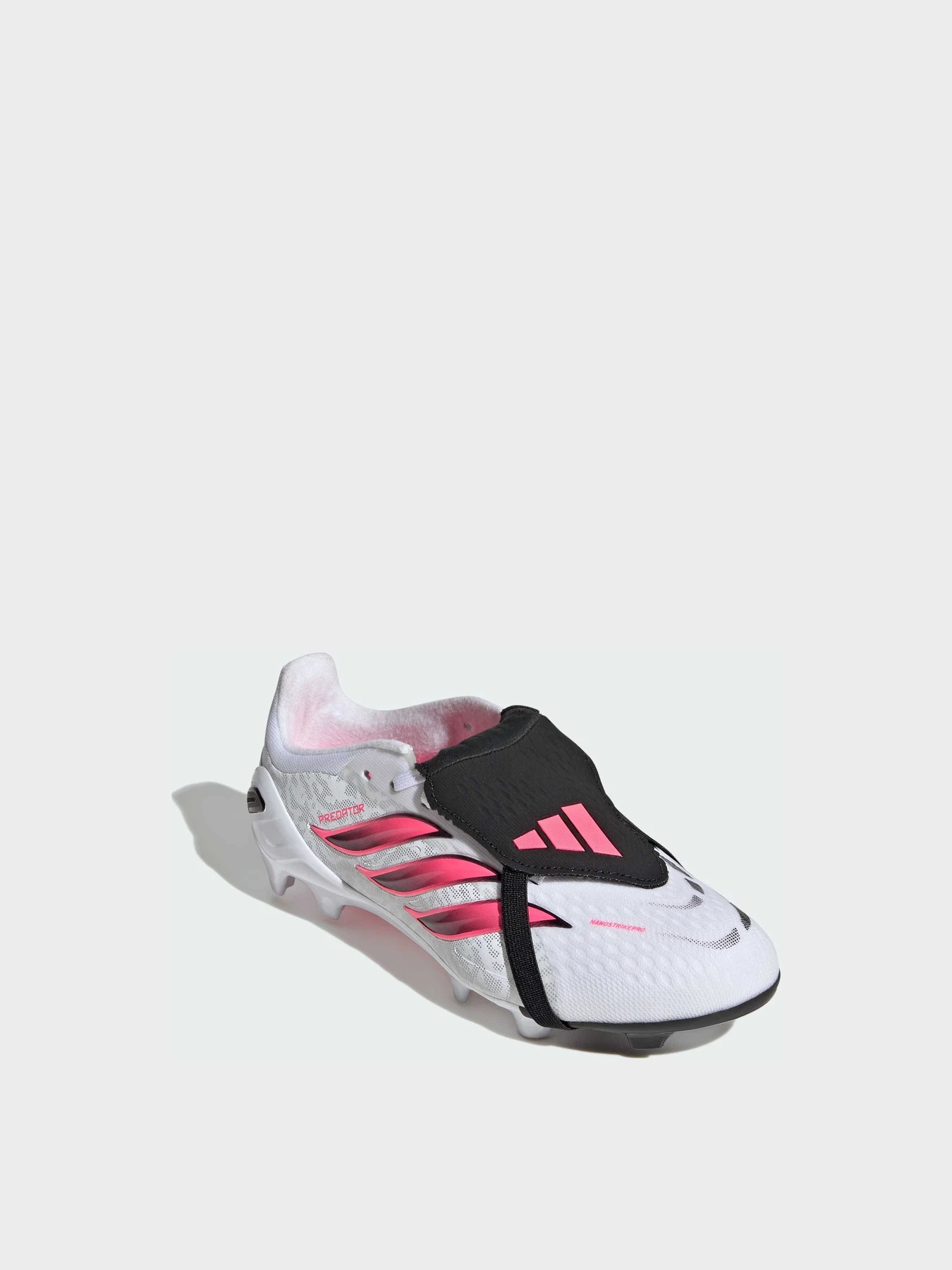 Кросівки Adidas Predator модель IH2109 Кросівки Adidas Predator модель IH2109 Фото