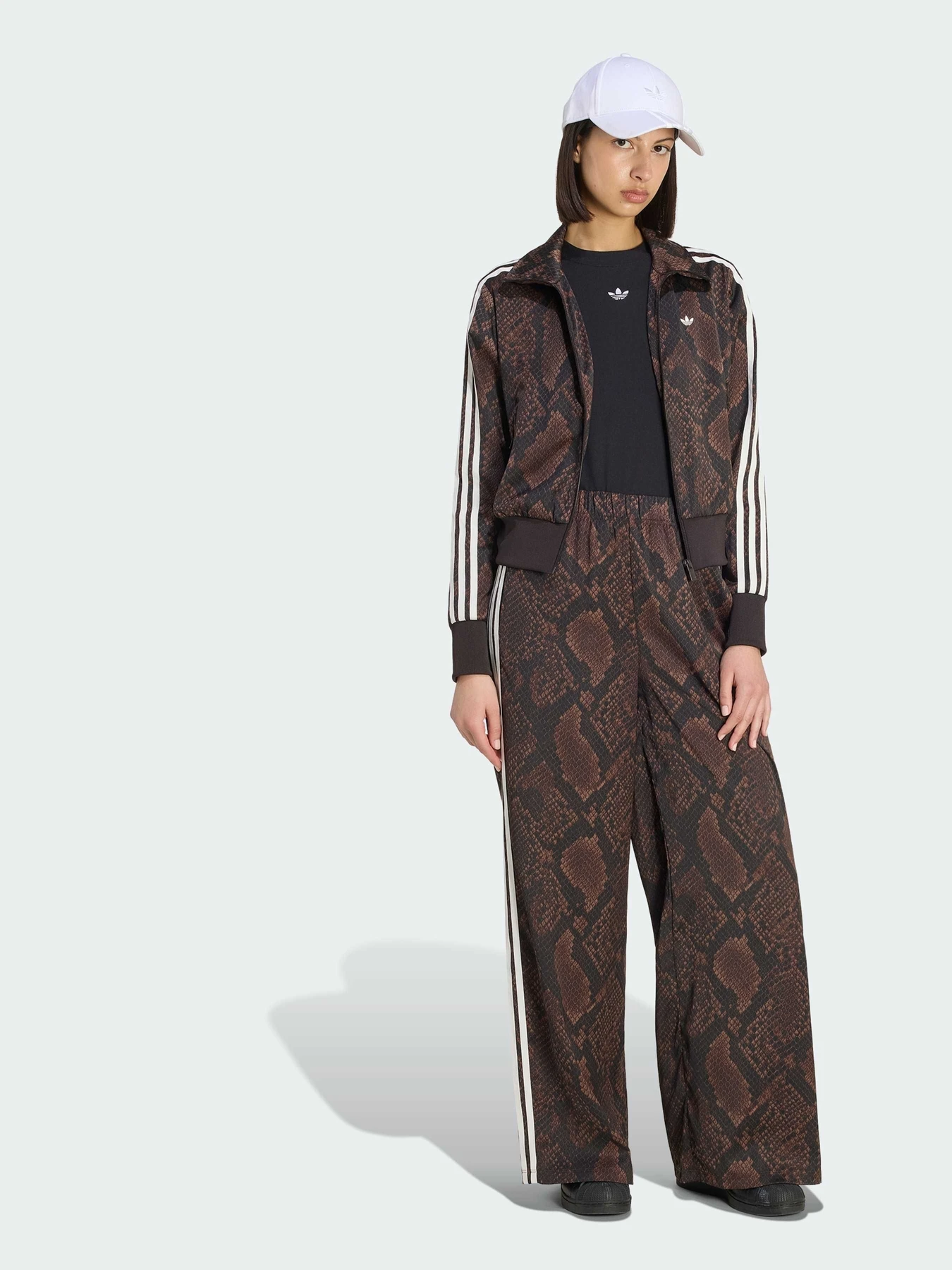 Брюки Adidas модель KX1887 Брюки Adidas модель KX1887 Фото