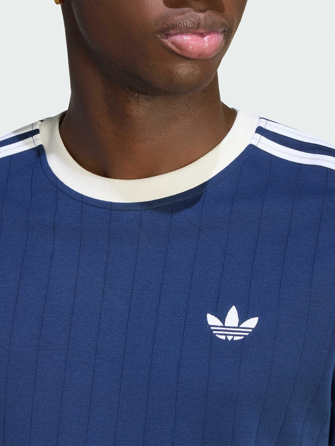 Футболки и поло Adidas 3 Stripes модель KS7448 Футболки и поло Adidas 3 Stripes модель KS7448 Фото