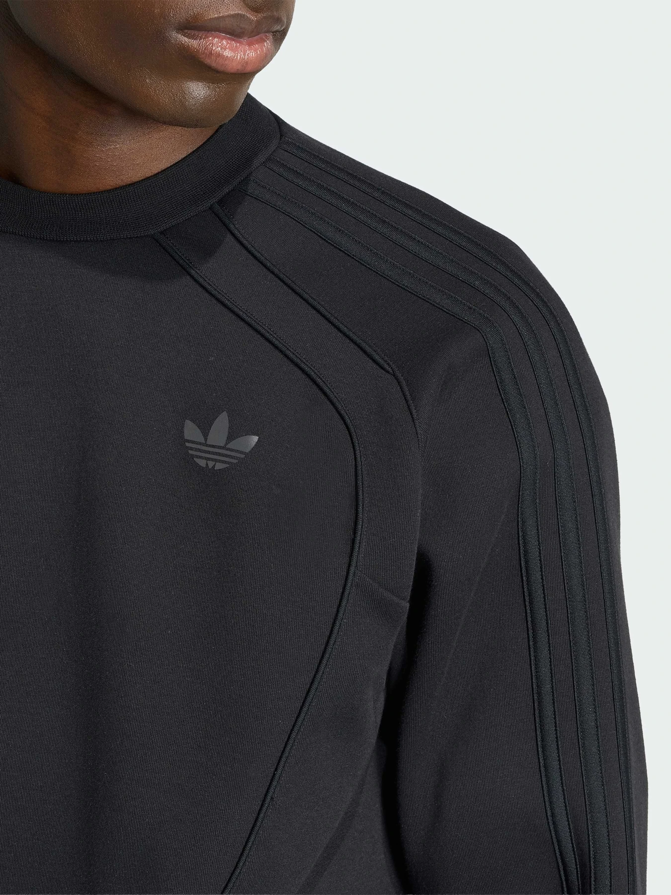 Худи и свитшоты Adidas модель KT4424 Худи и свитшоты Adidas модель KT4424 Фото
