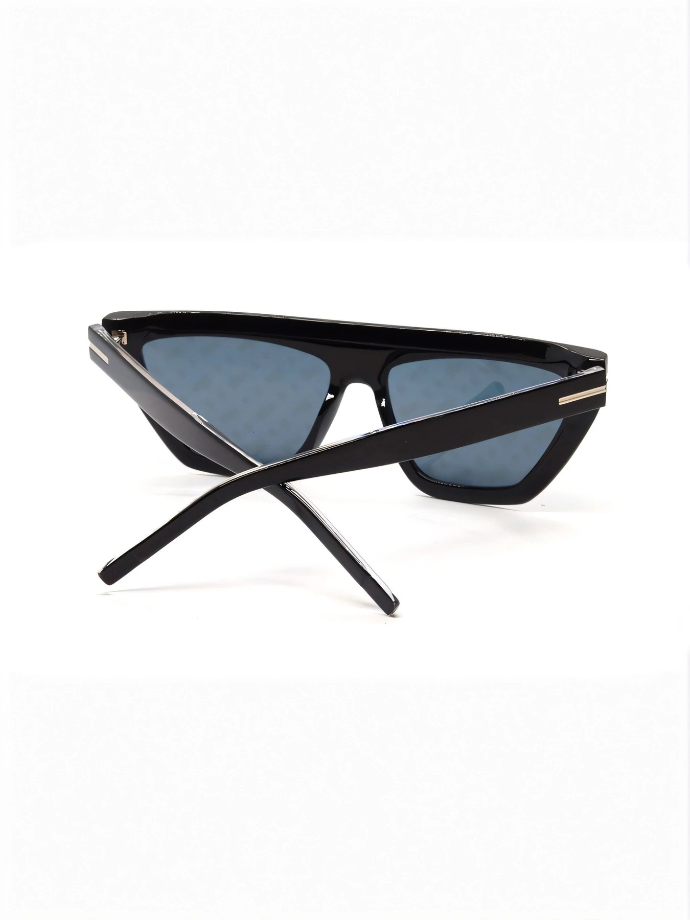 Очки HUGO BOSS модель E0000422210 Очки HUGO BOSS модель E0000422210 Фото