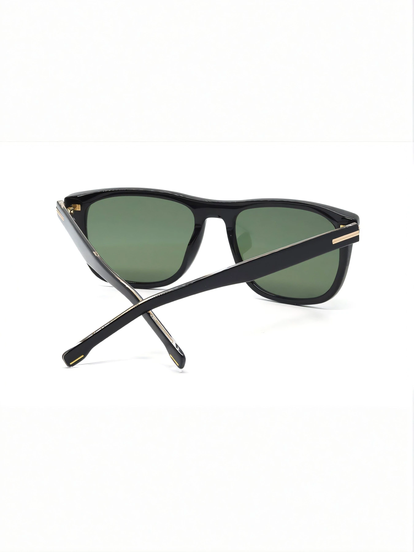 Очки HUGO BOSS модель E0000438664 Очки HUGO BOSS модель E0000438664 Фото