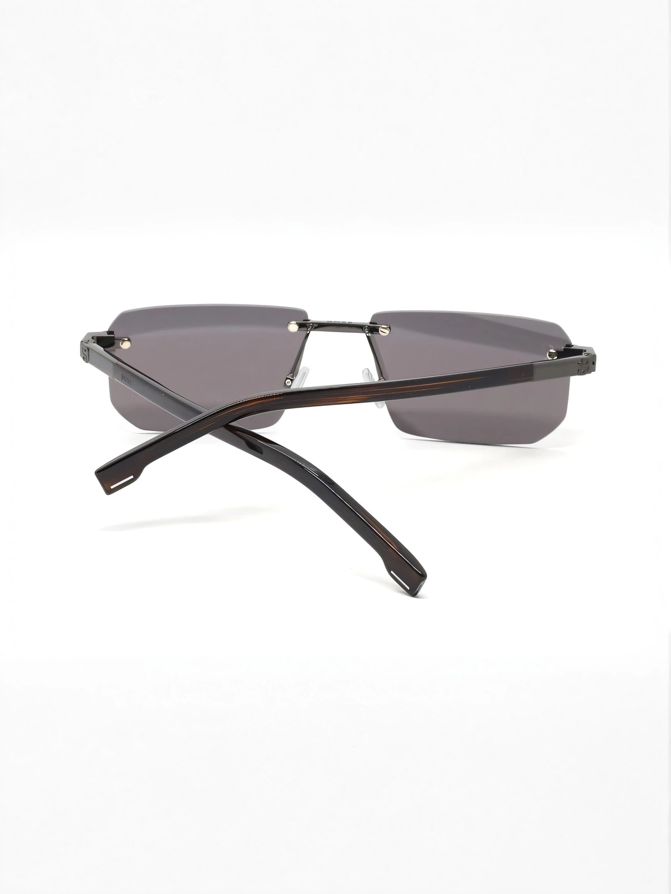 Очки HUGO BOSS модель E0000574718 Очки HUGO BOSS модель E0000574718 Фото