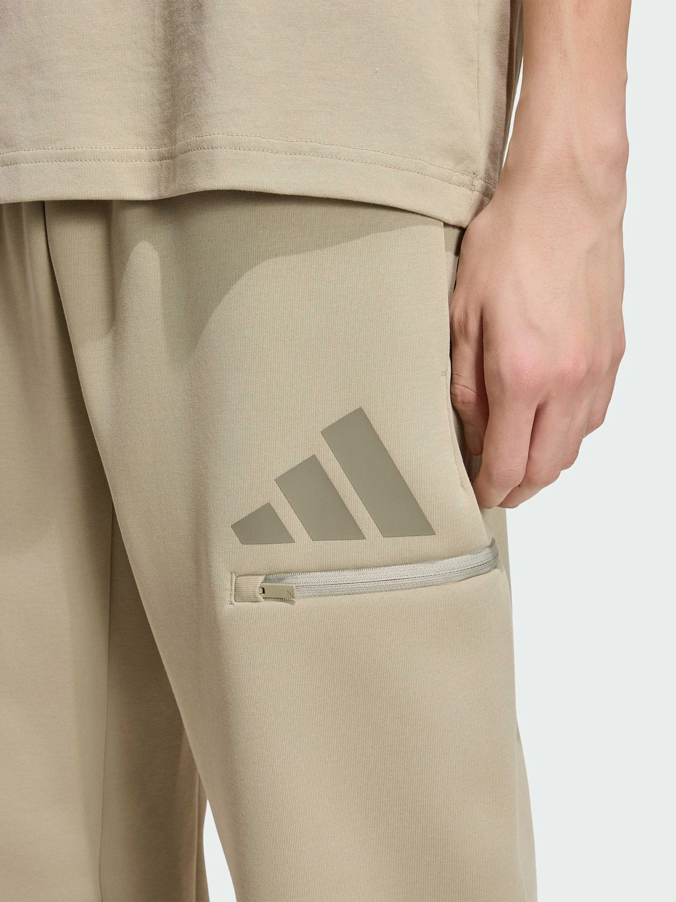 Штани Adidas модель JZ9404 Штани Adidas модель JZ9404 Фото