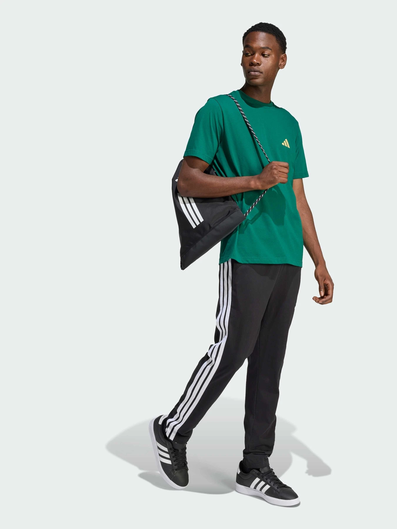 Футболки и поло Adidas модель JZ5022 Футболки и поло Adidas модель JZ5022 Фото