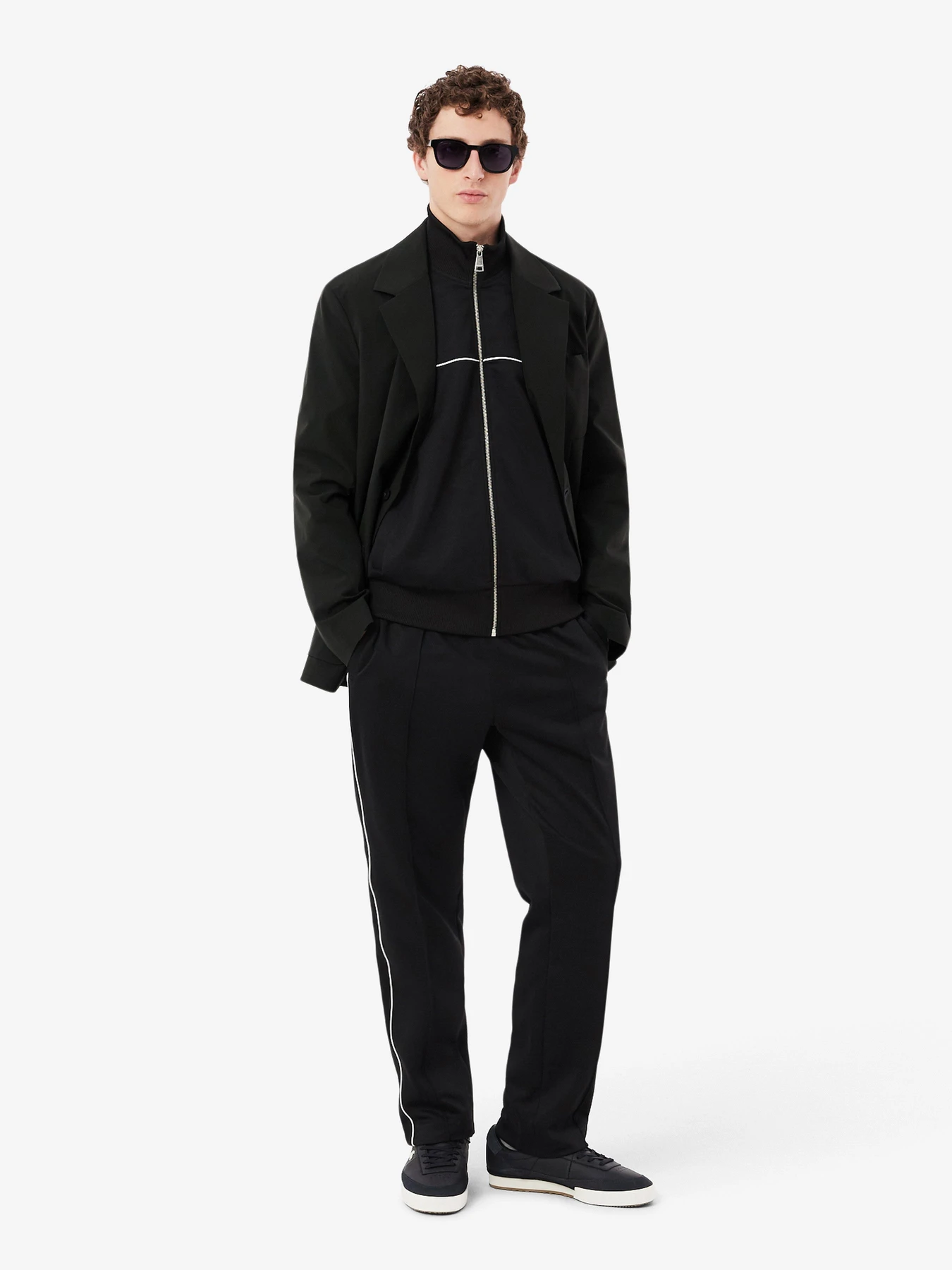 Худі та світшоти Lacoste модель SH0627031 Худі та світшоти Lacoste модель SH0627031 Фото