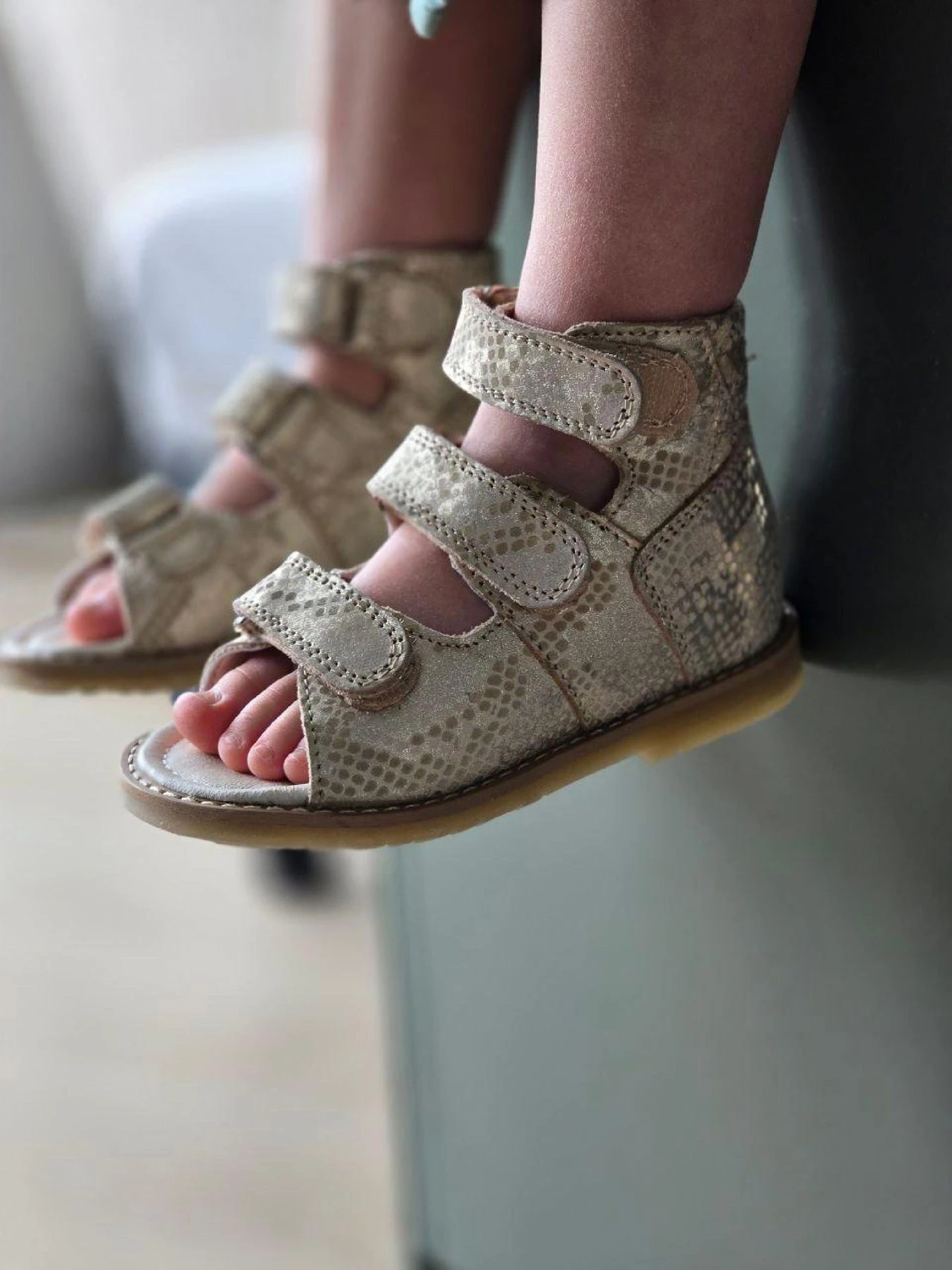 Сандалии Botte модель 021gold Фото