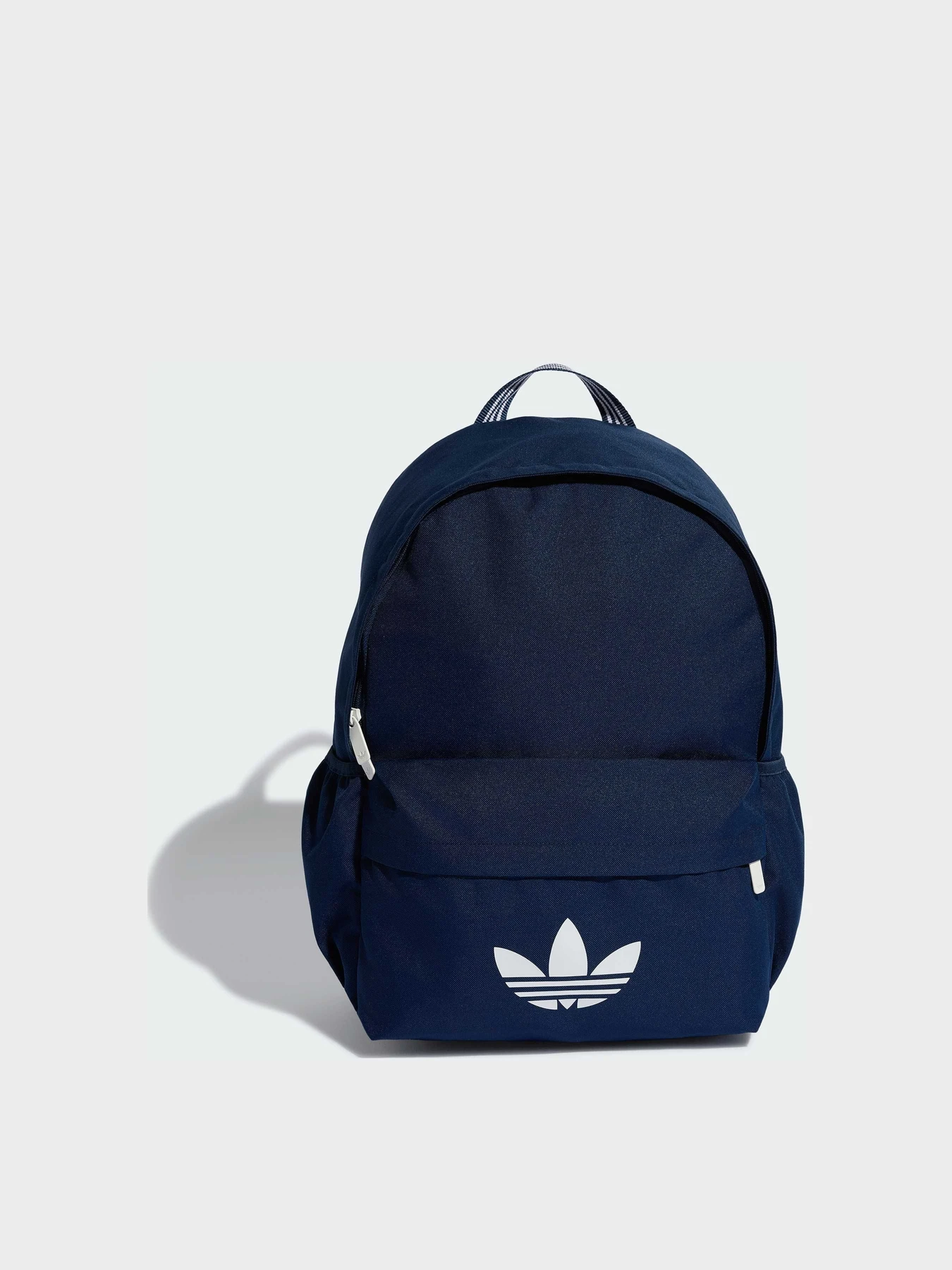 Рюкзаки Adidas Adicolor модель KQ6391 Рюкзаки Adidas Adicolor модель KQ6391 Фото