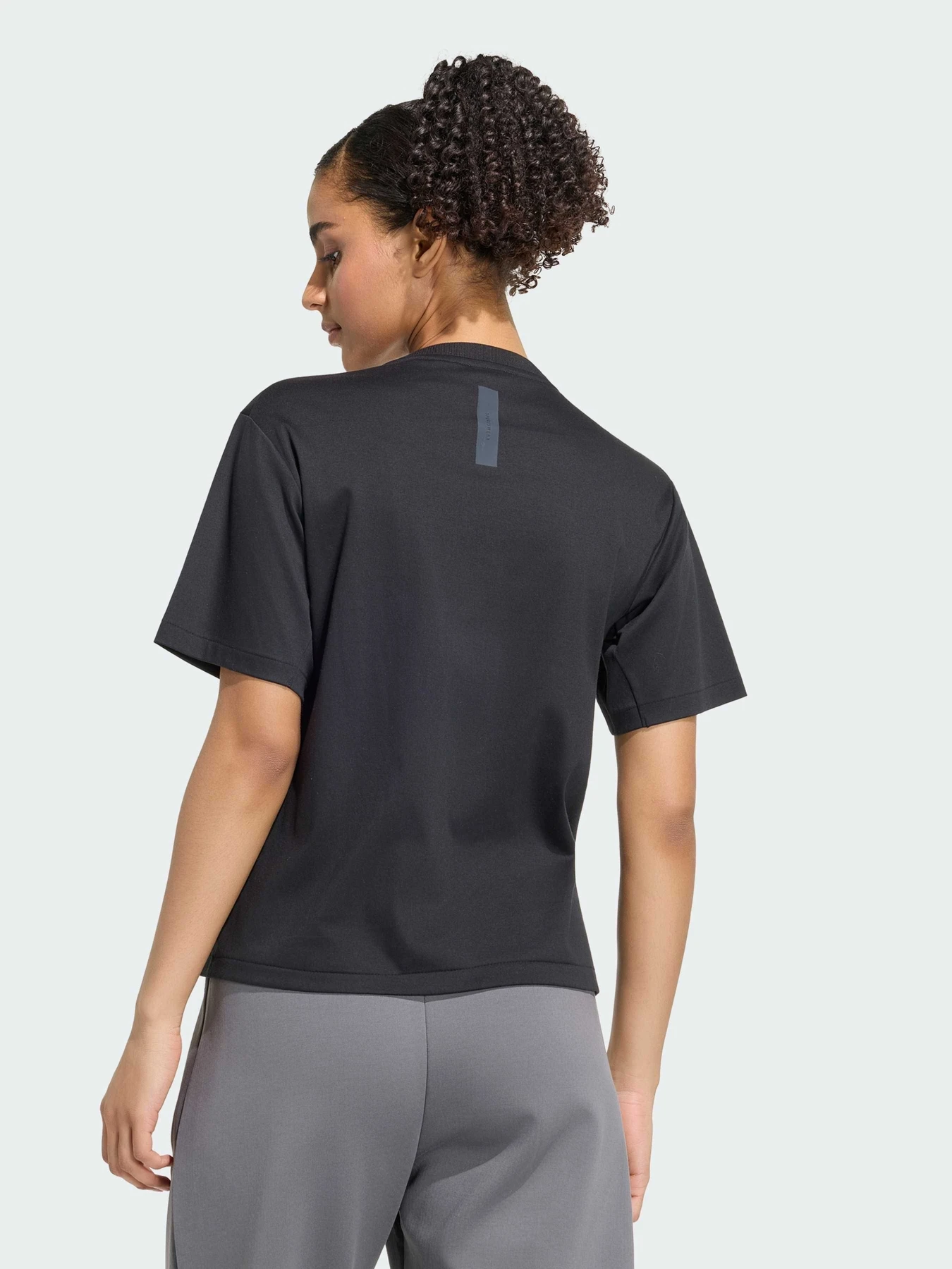 Футболки и поло Adidas ZNE модель KF6357 Футболки и поло Adidas ZNE модель KF6357 Фото