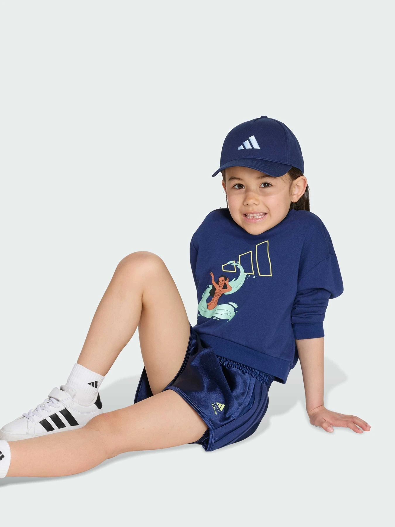 Костюмы Adidas модель KG6135 Костюмы Adidas модель KG6135 Фото