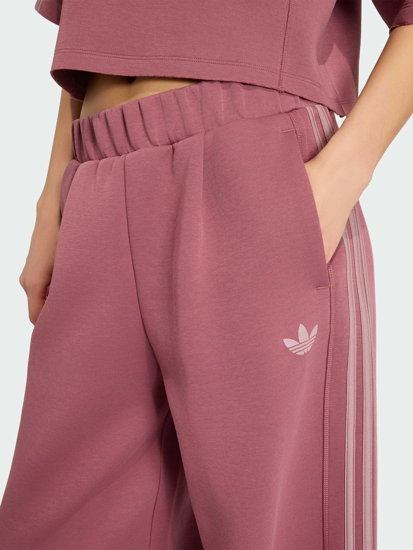 Брюки Adidas модель KT4688 Брюки Adidas модель KT4688 Фото