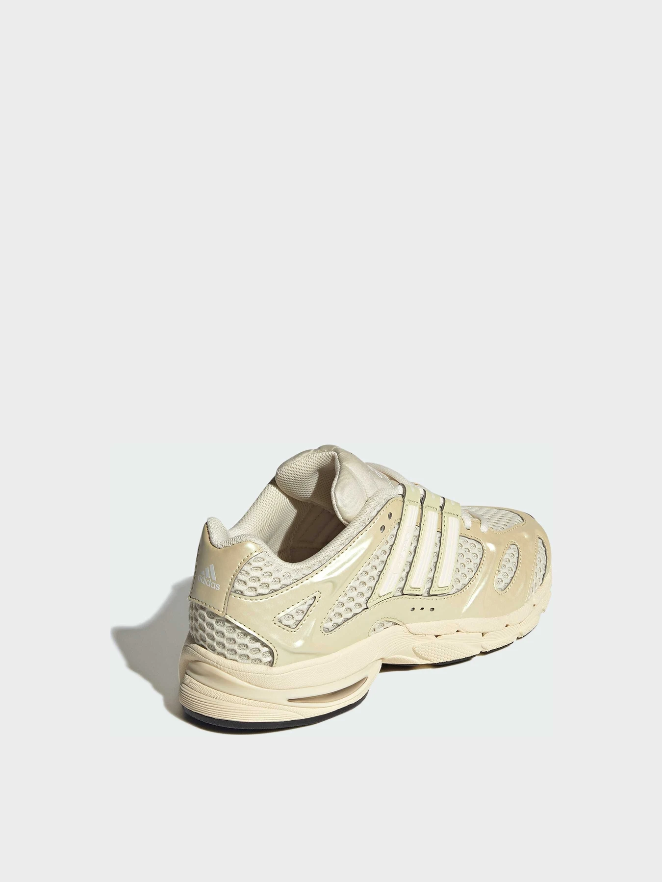 Кроссовки Adidas модель KI7103 Кроссовки Adidas модель KI7103 Фото
