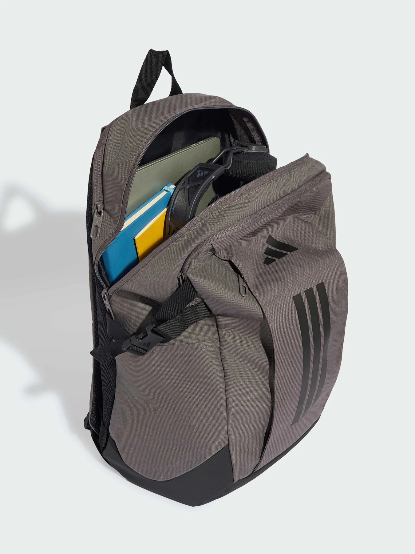 Рюкзаки Adidas 3 Stripes модель KQ6788 Рюкзаки Adidas 3 Stripes модель KQ6788 Фото