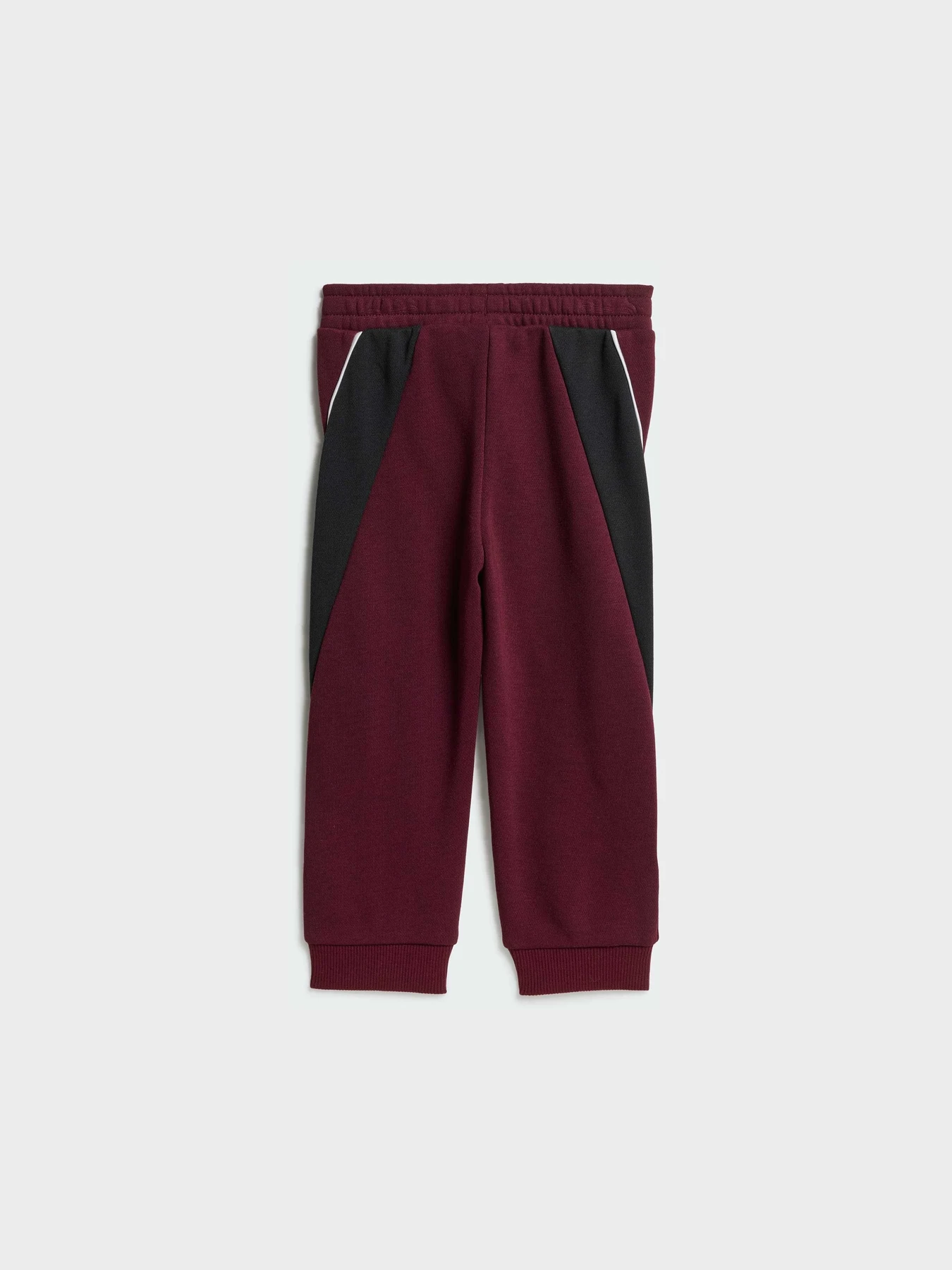 Костюмы Adidas модель KG6116 Костюмы Adidas модель KG6116 Фото