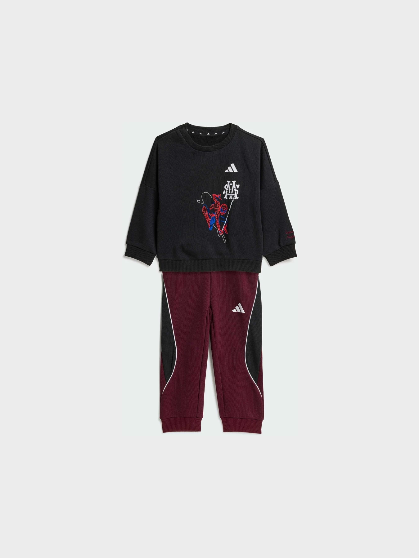 Костюмы Adidas модель KG6116 Костюмы Adidas модель KG6116 Фото