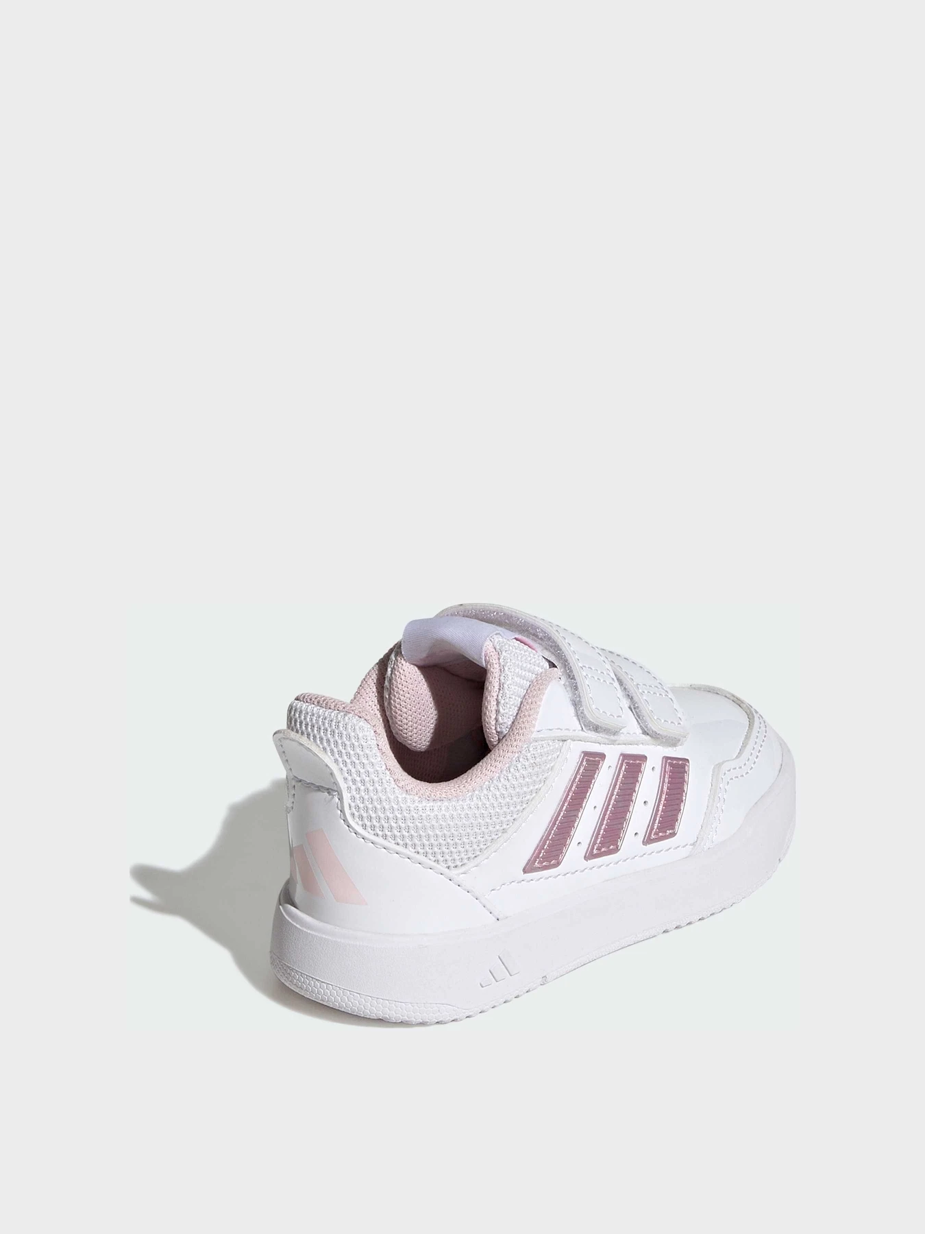 Кросівки Adidas модель KJ9767 Кросівки Adidas модель KJ9767 Фото