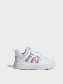 Кросівки Adidas модель KJ9767 Кросівки Adidas модель KJ9767 Фото