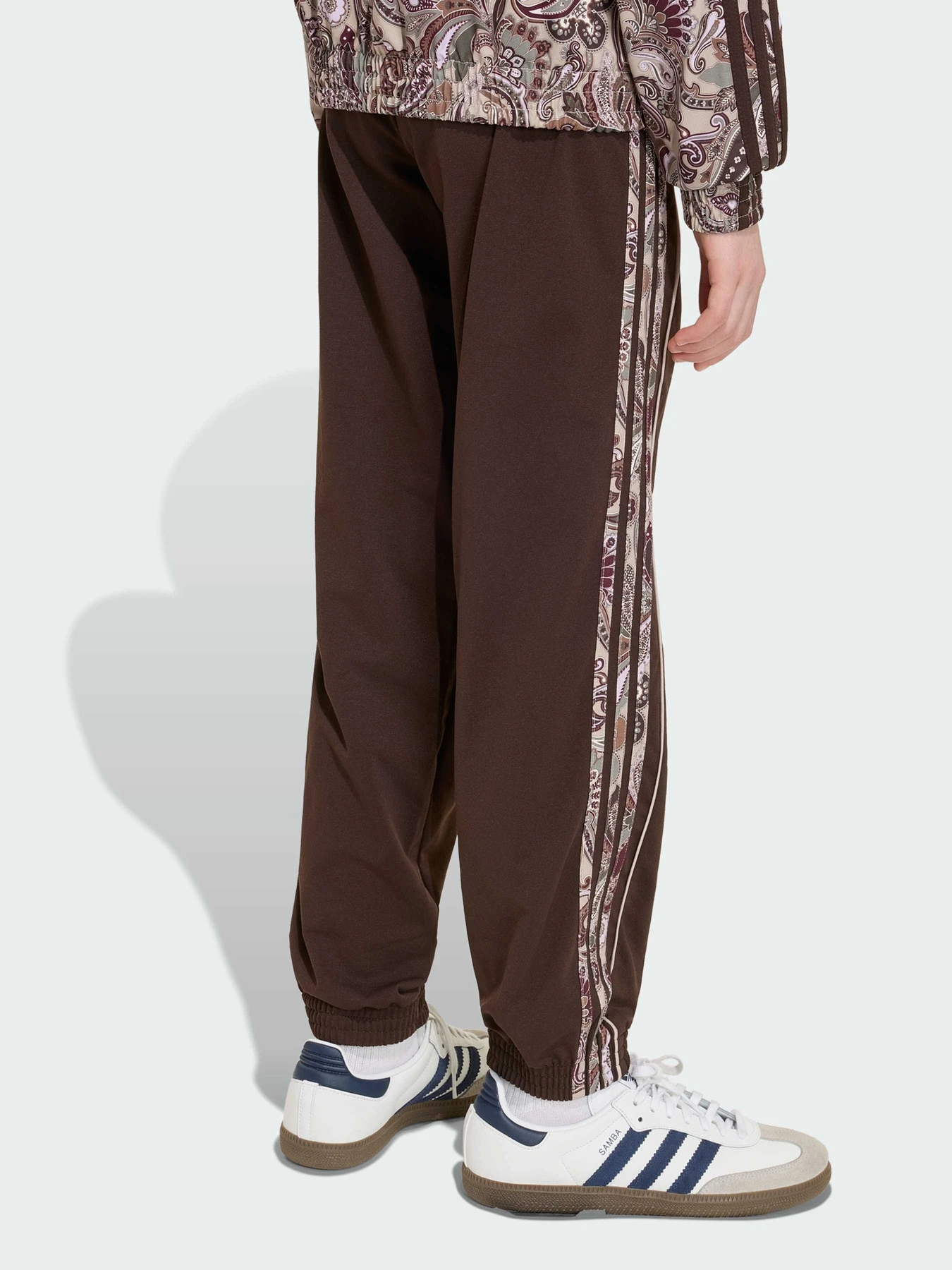 Штани Adidas Graphics модель KU9715 Штани Adidas Graphics модель KU9715 Фото