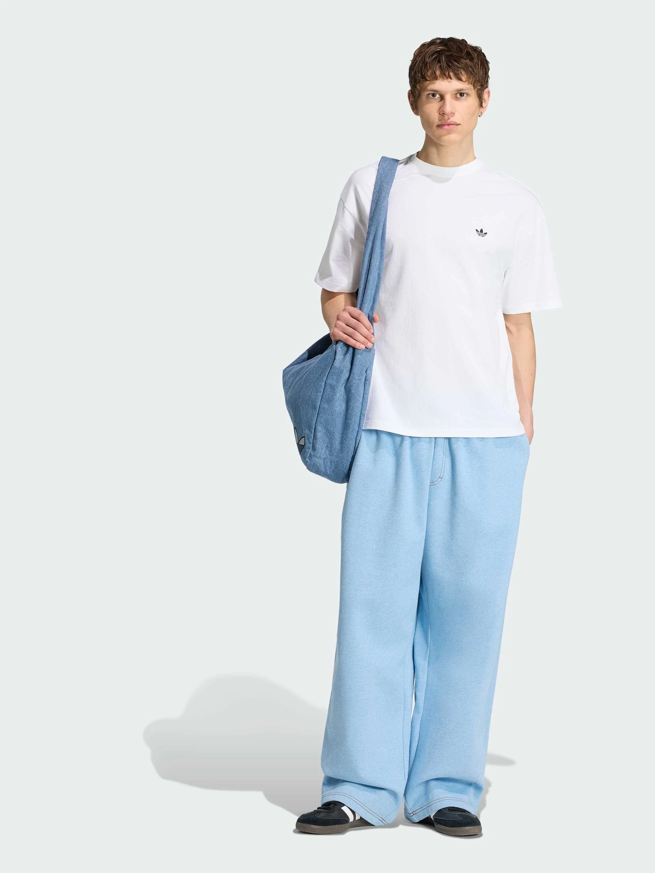 Футболки и поло Adidas модель IA7534 Футболки и поло Adidas модель IA7534 Фото