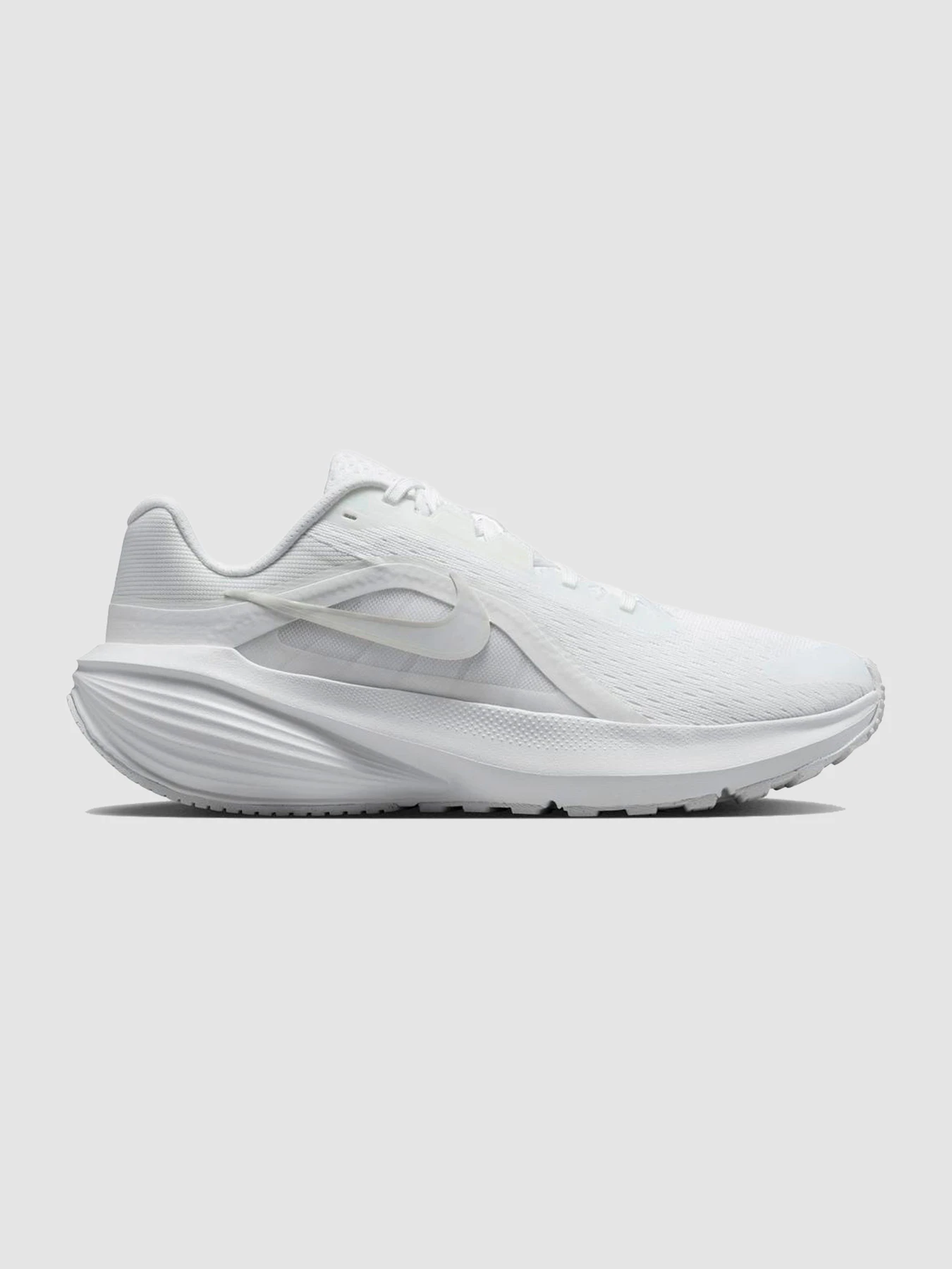 Кроссовки NIKE W Downshifter 14 модель IB1899-102 Кроссовки NIKE W Downshifter 14 модель IB1899-102 Фото