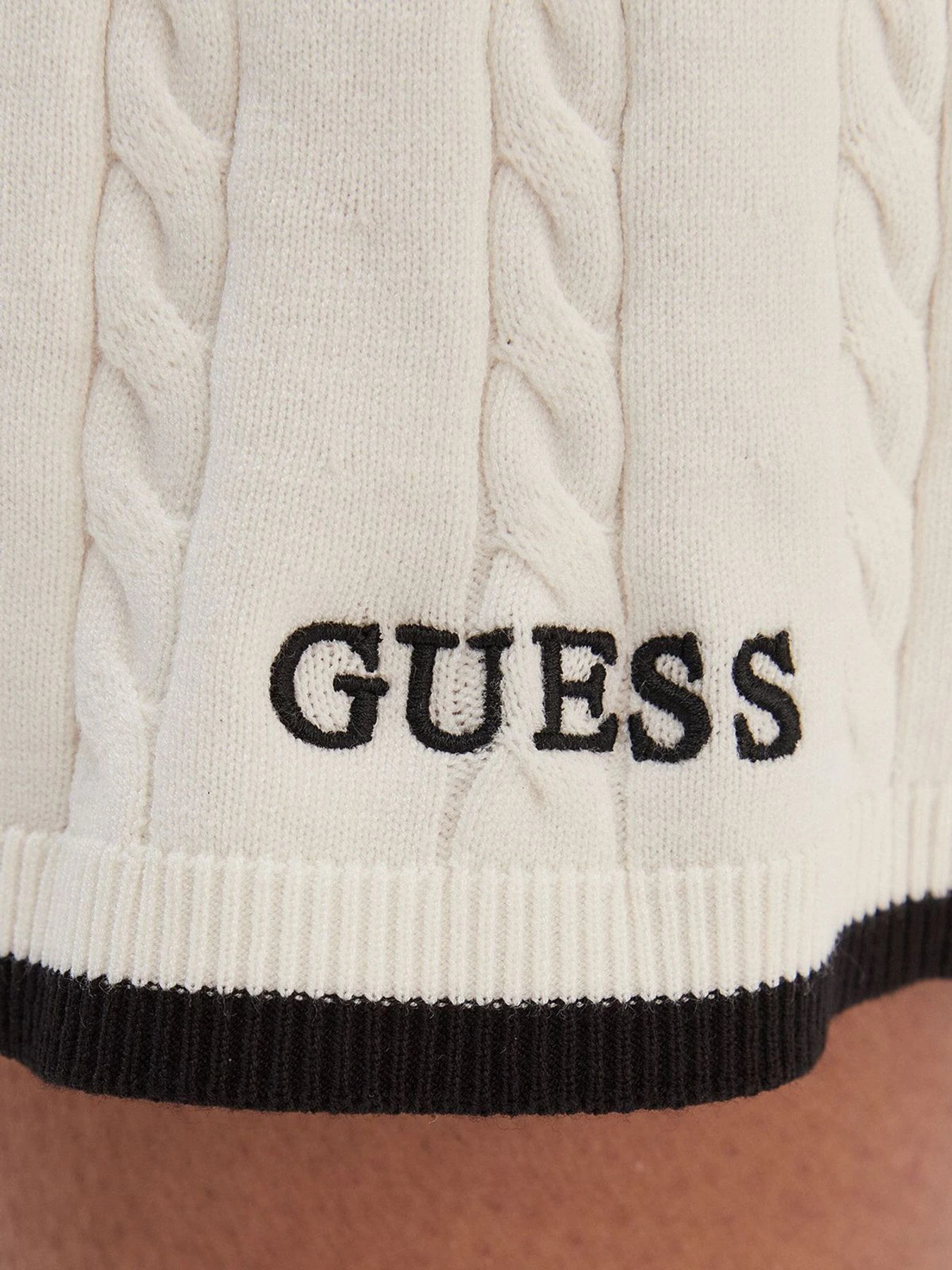 Юбки GUESS модель V6RD07.Z4652;G1O6 Юбки GUESS модель V6RD07.Z4652;G1O6 Фото