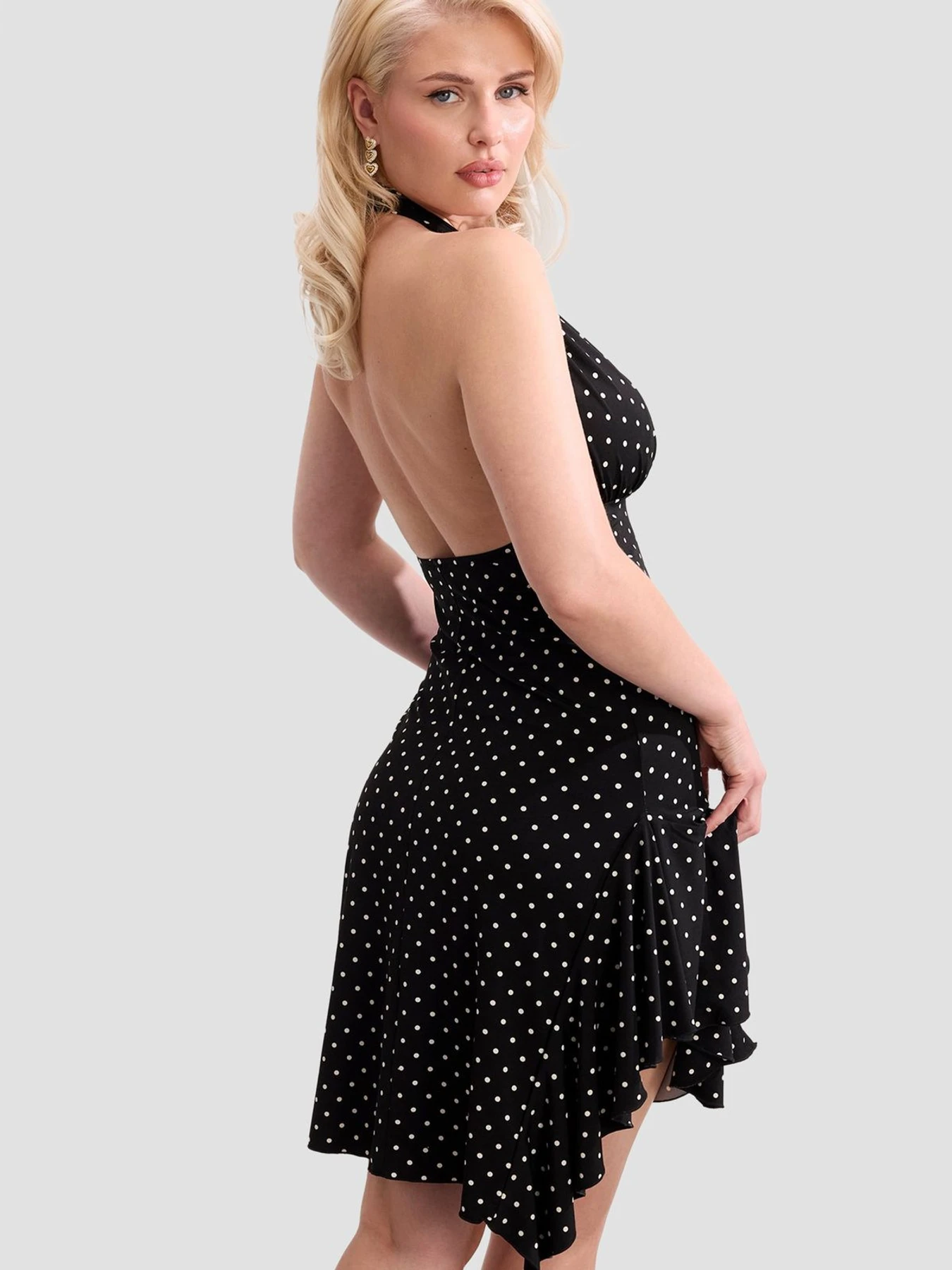 Платья GUESS модель W6YKAV.K6706;PMW8 Платья GUESS модель W6YKAV.K6706;PMW8 Фото