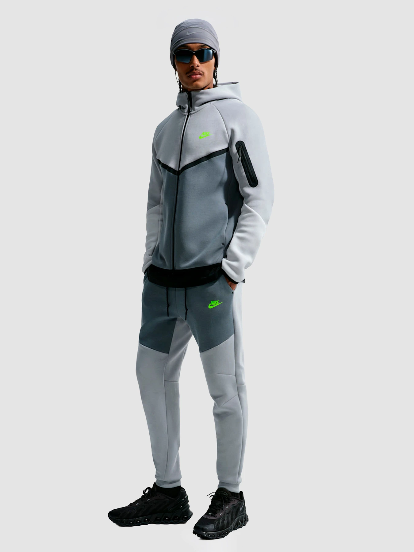 Брюки NIKE Tech Fleece модель HV0959-077 Брюки NIKE Tech Fleece модель HV0959-077 Фото