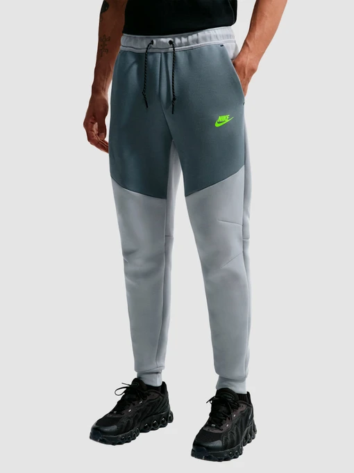 Брюки NIKE Tech Fleece модель HV0959-077 Фото