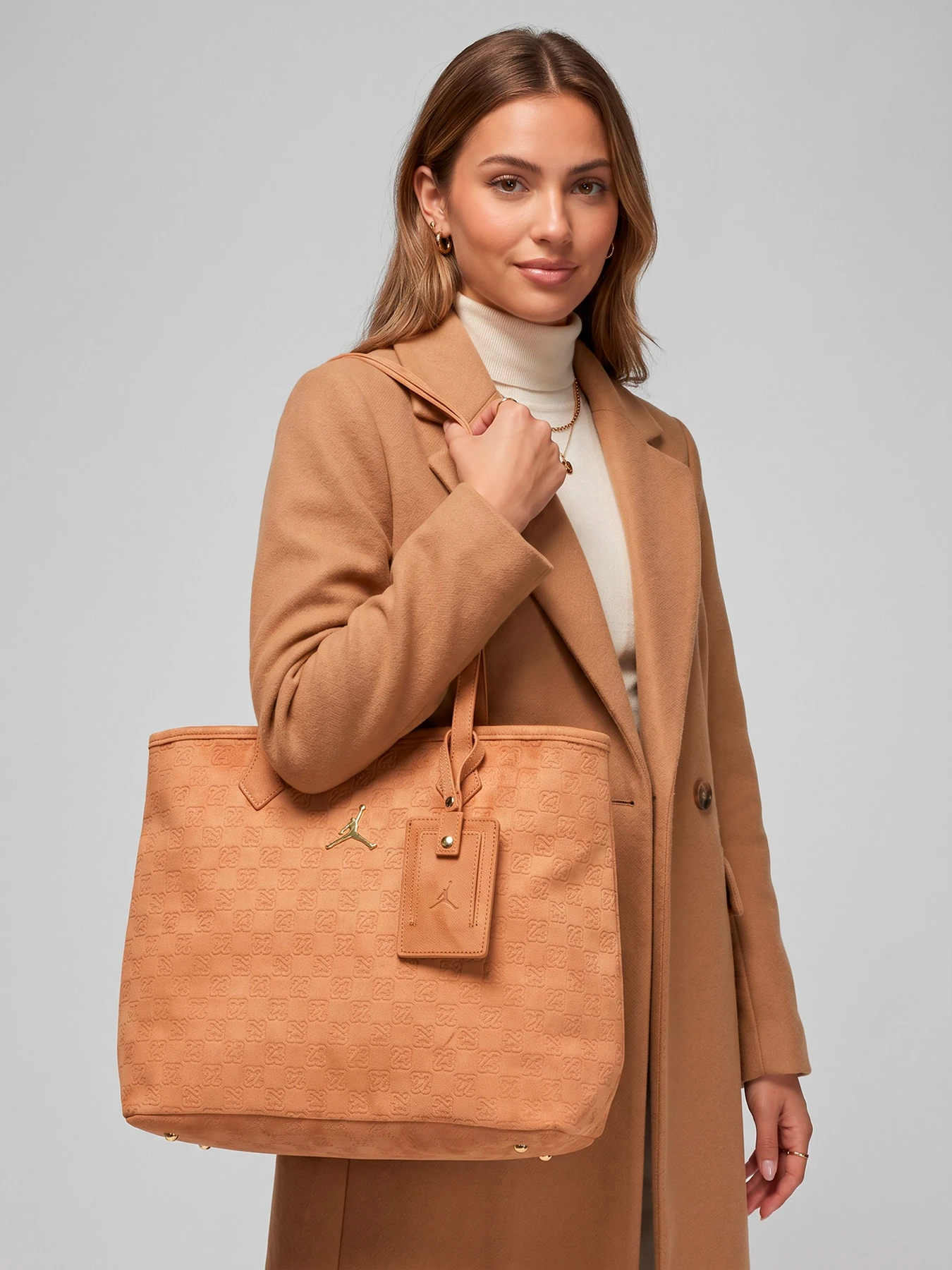 Сумки Jordan Jam Suede Monogram Tote модель LM9206-X6X Сумки Jordan Jam Suede Monogram Tote модель LM9206-X6X Фото