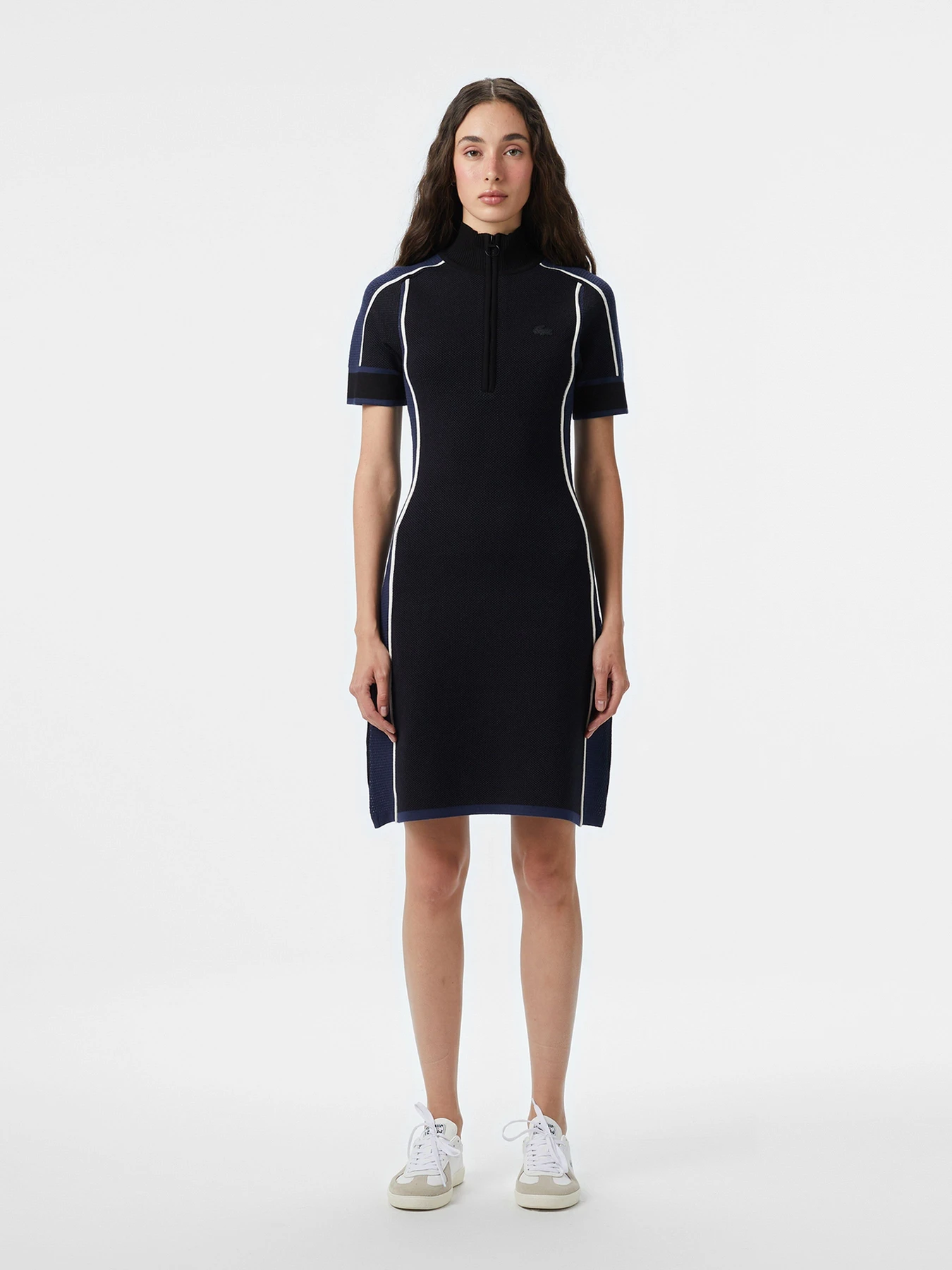 Платья Lacoste модель EF2609031 Фото