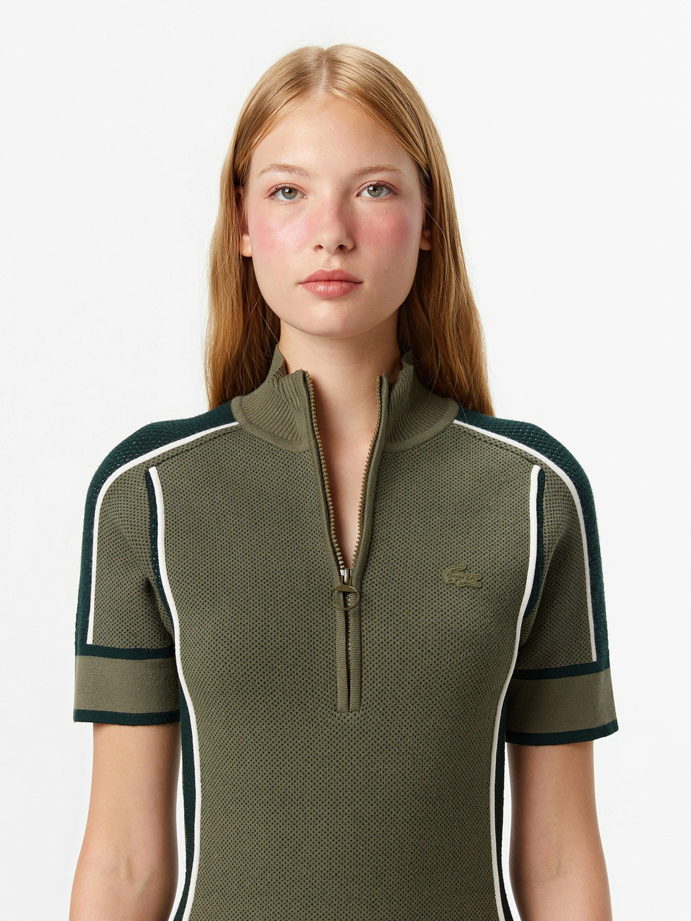 Сукні Lacoste модель EF2609E9F Сукні Lacoste модель EF2609E9F Фото