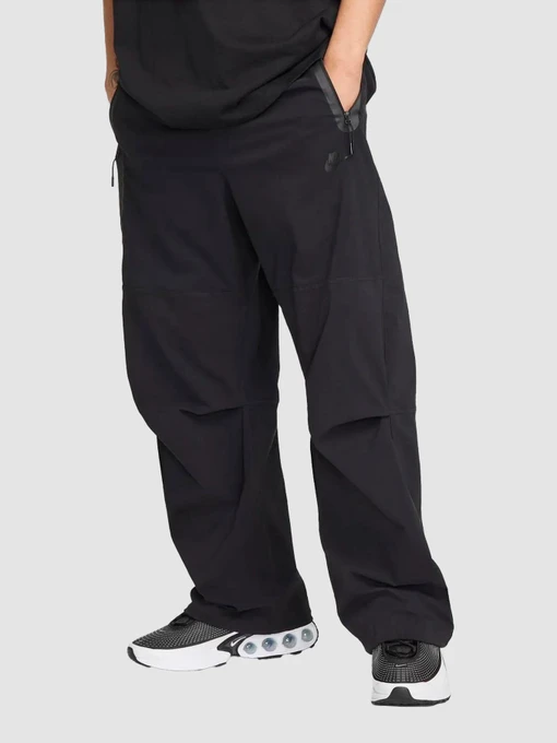 Брюки NIKE Tech Black модель HM7158-010 Фото