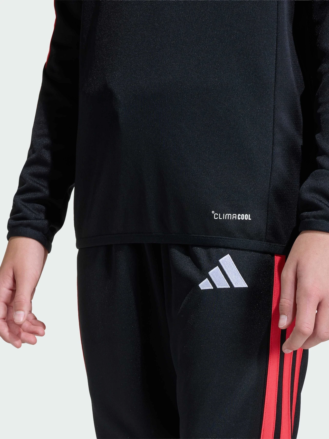 Худи и свитшоты Adidas Tiro модель JY7159 Худи и свитшоты Adidas Tiro модель JY7159 Фото